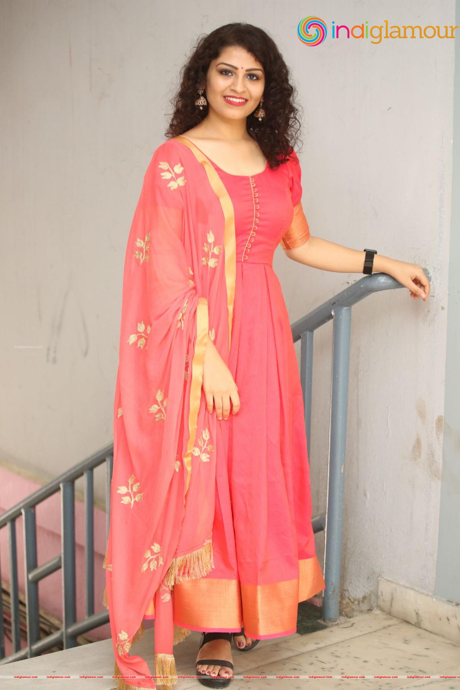 Sai Keerthana Swargam Actress hd photo