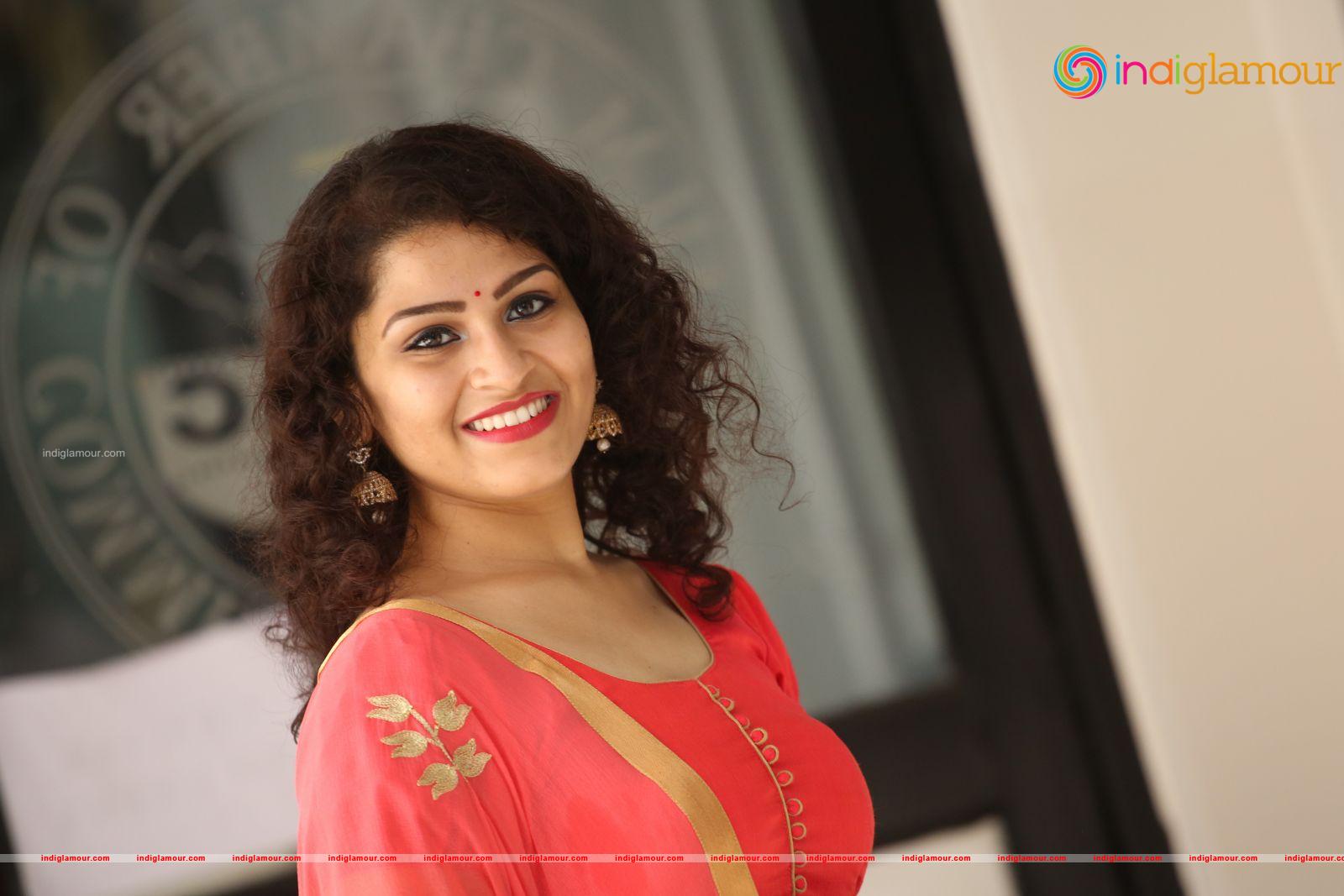 Sai Keerthana Swargam Actress hd photo