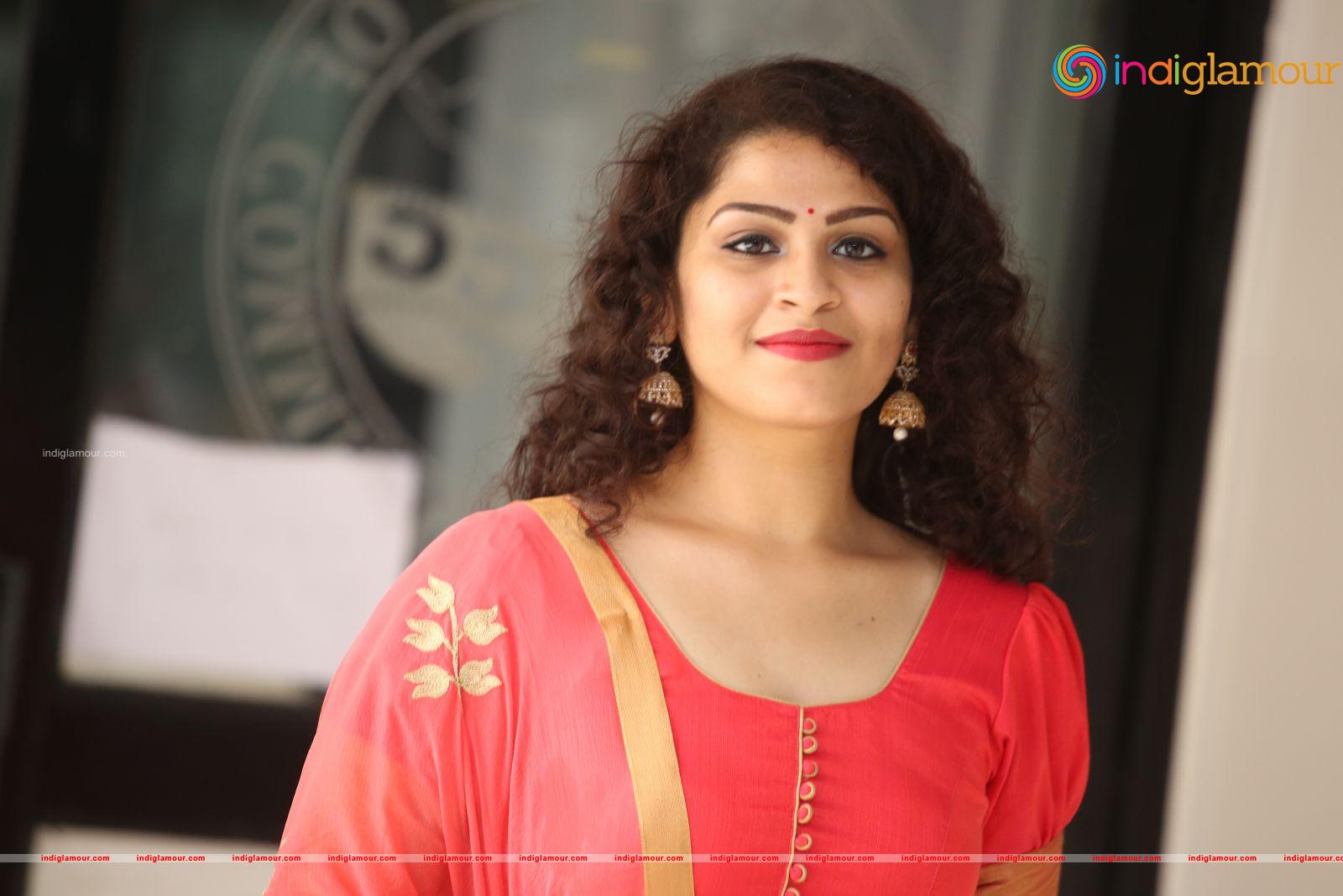 Sai Keerthana Swargam Actress hd photo