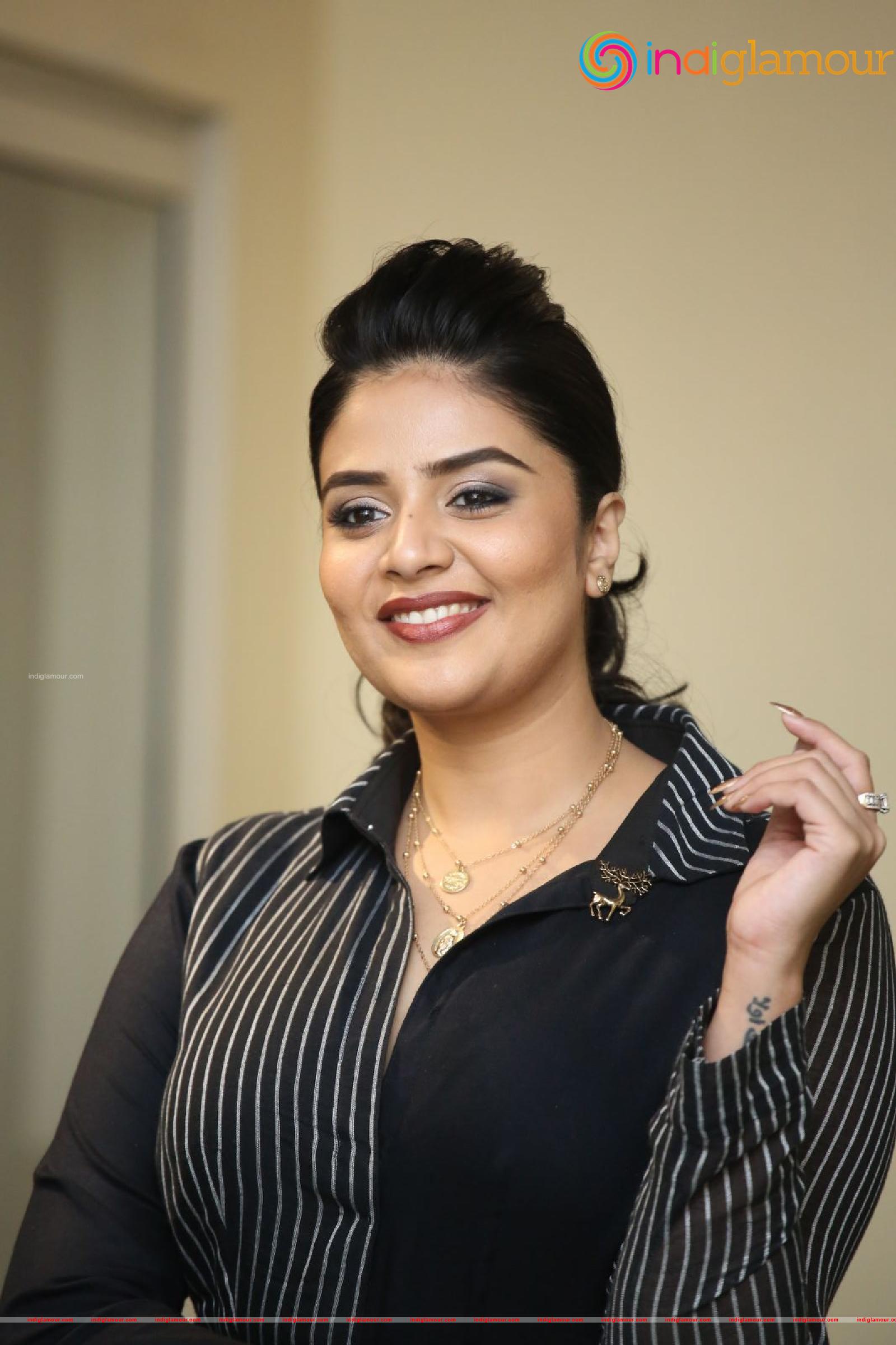 Sreemukhi Actress hd photo