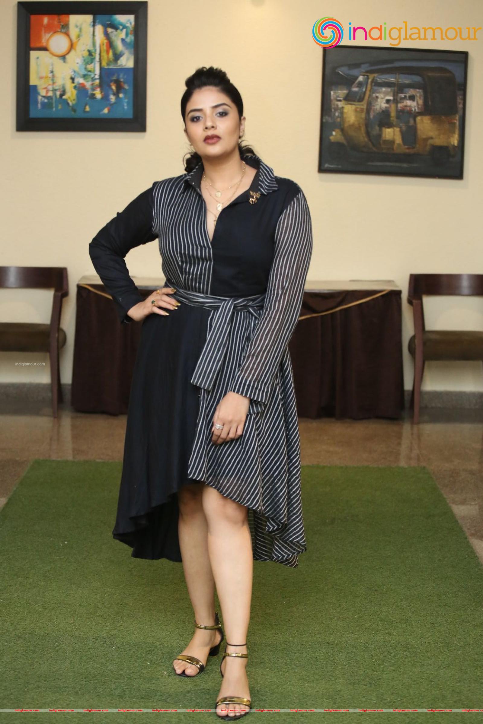 Sreemukhi Actress hd photo