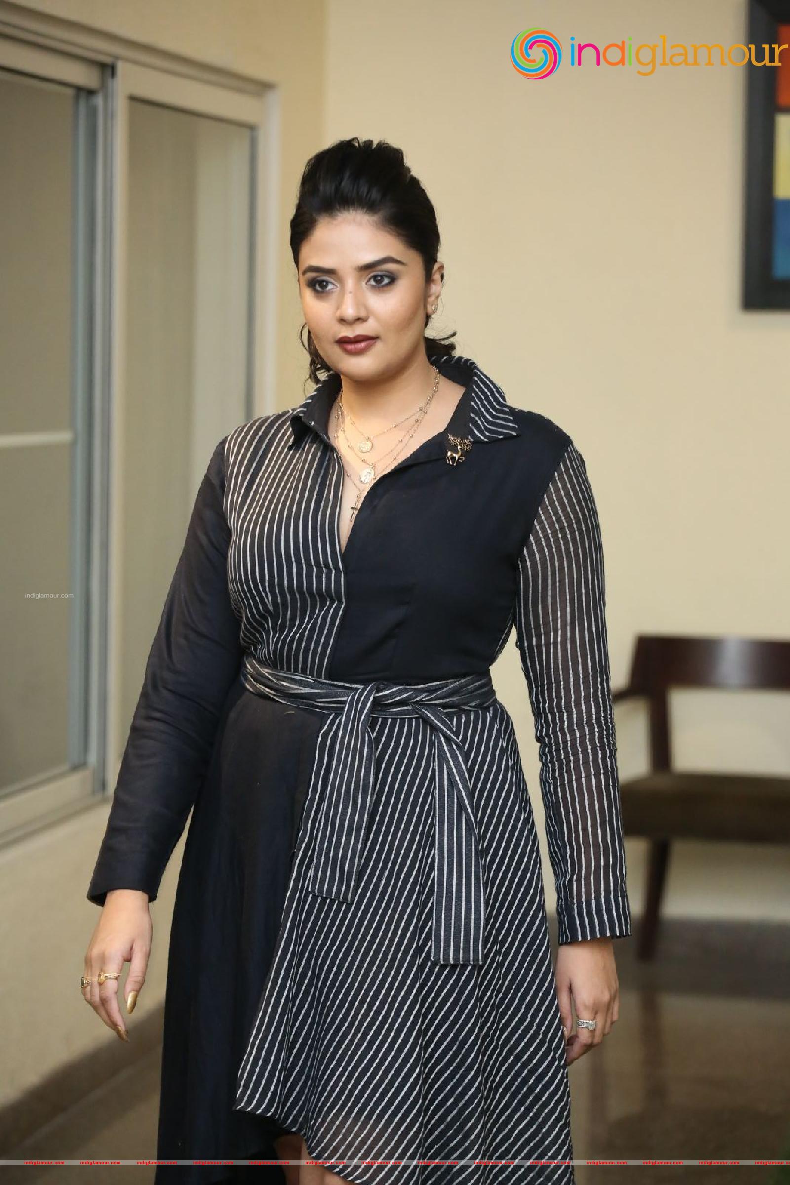 Sreemukhi Actress hd photo