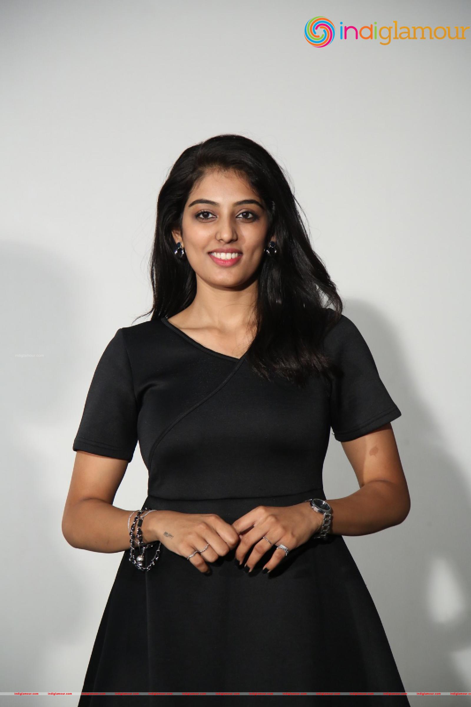 Yasvika Nishkala Actress hd photo