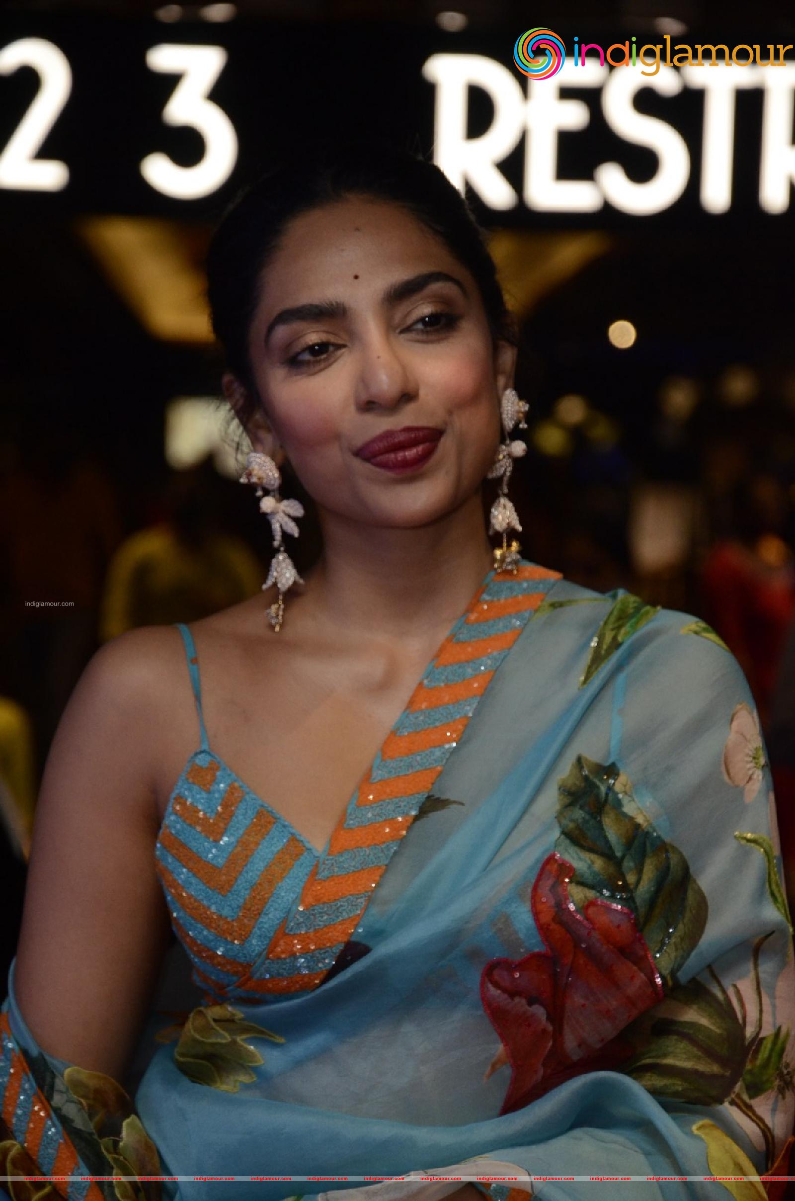Sobhita Dhulipala Actress hd photo
