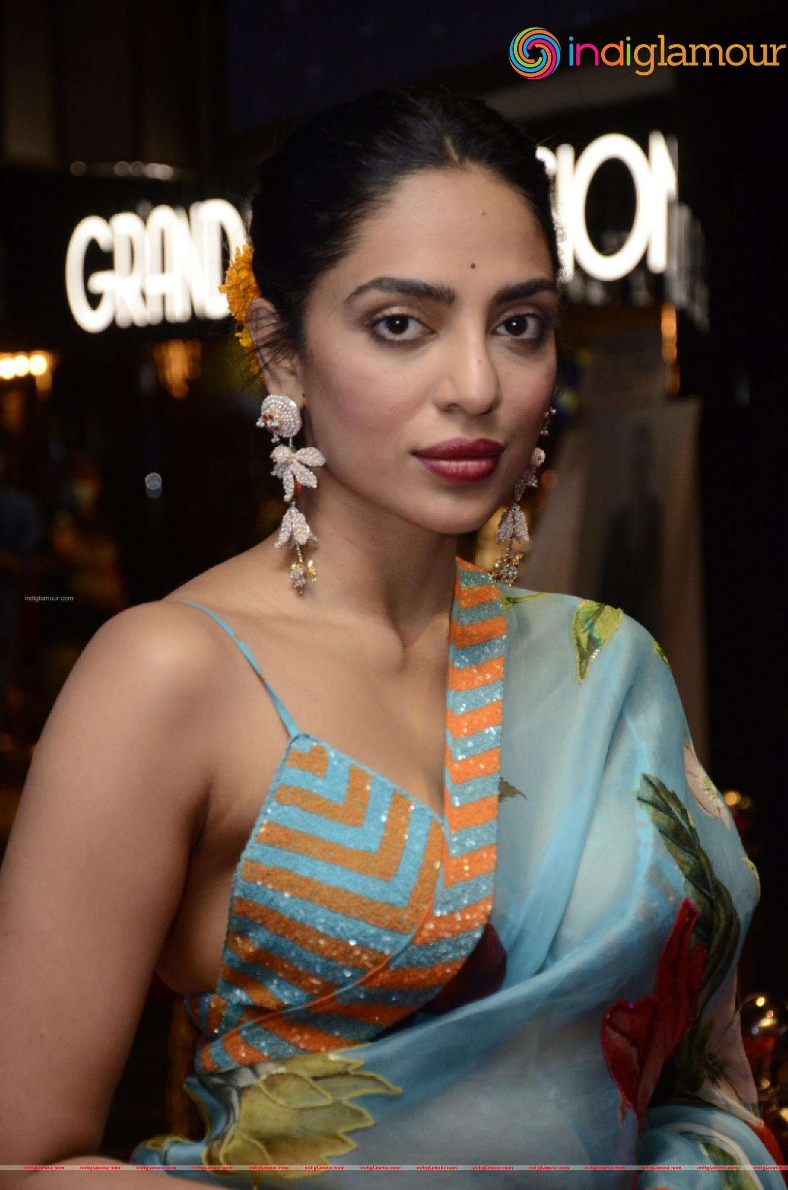 Sobhita Dhulipala Actress hd photo