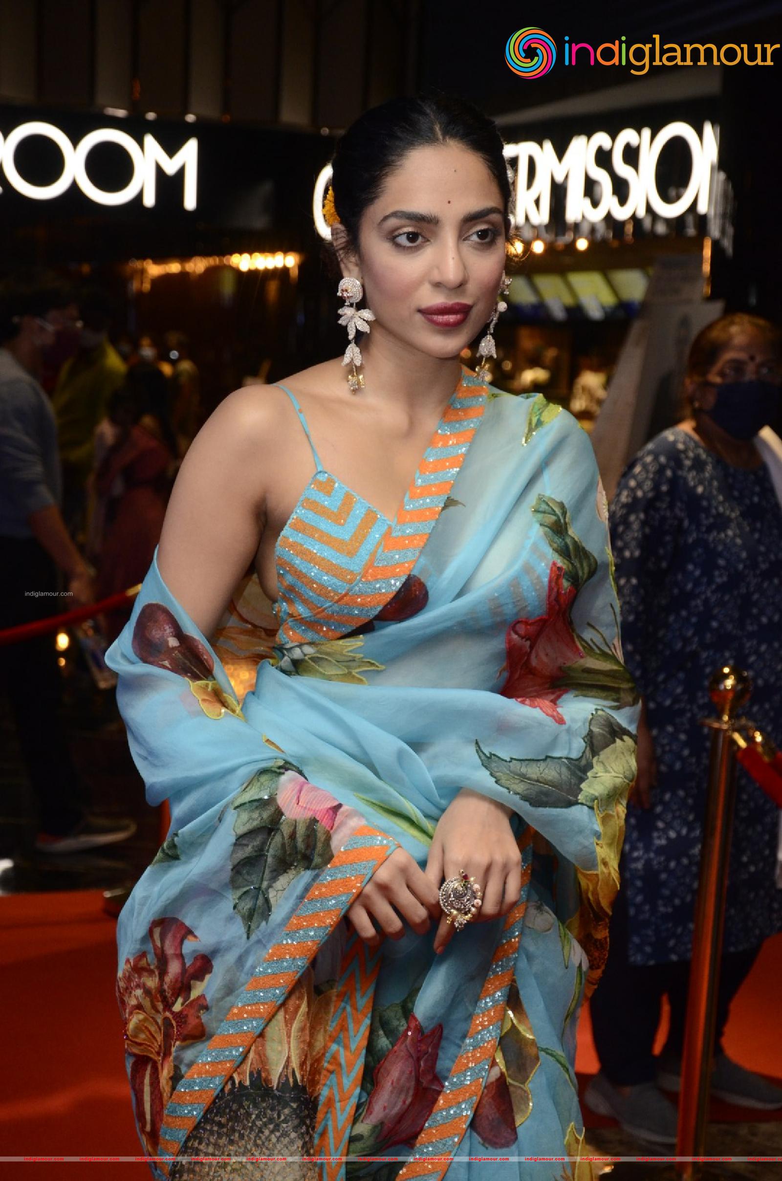 Sobhita Dhulipala Actress hd photo