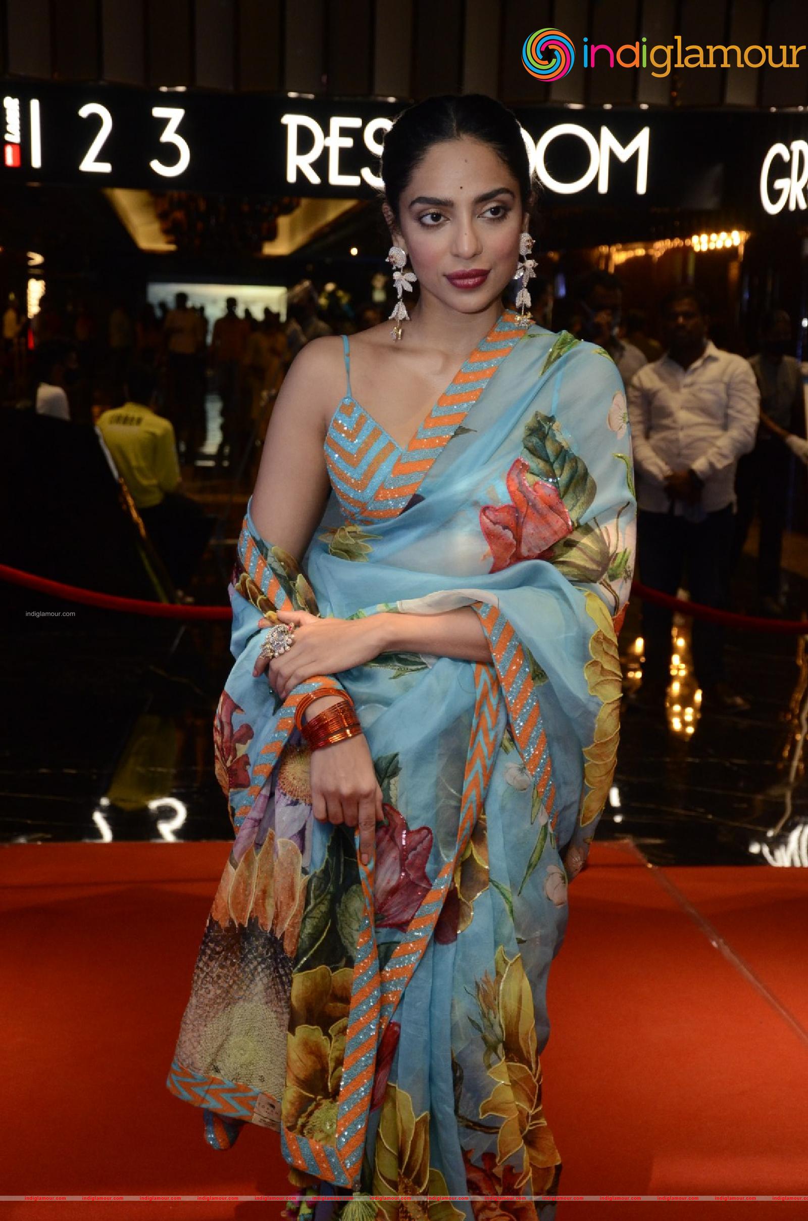 Sobhita Dhulipala Actress hd photo