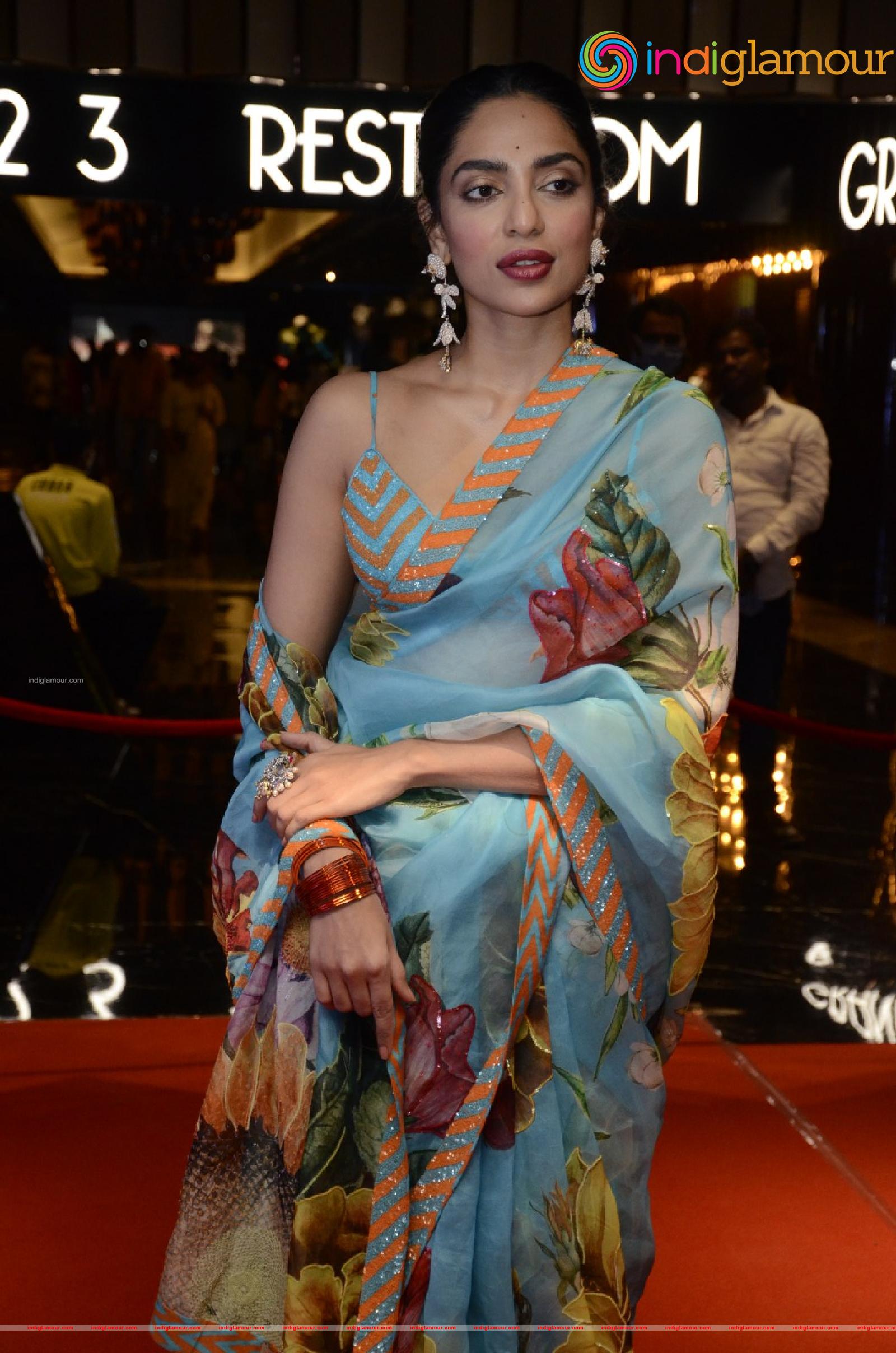 Sobhita Dhulipala Actress hd photo