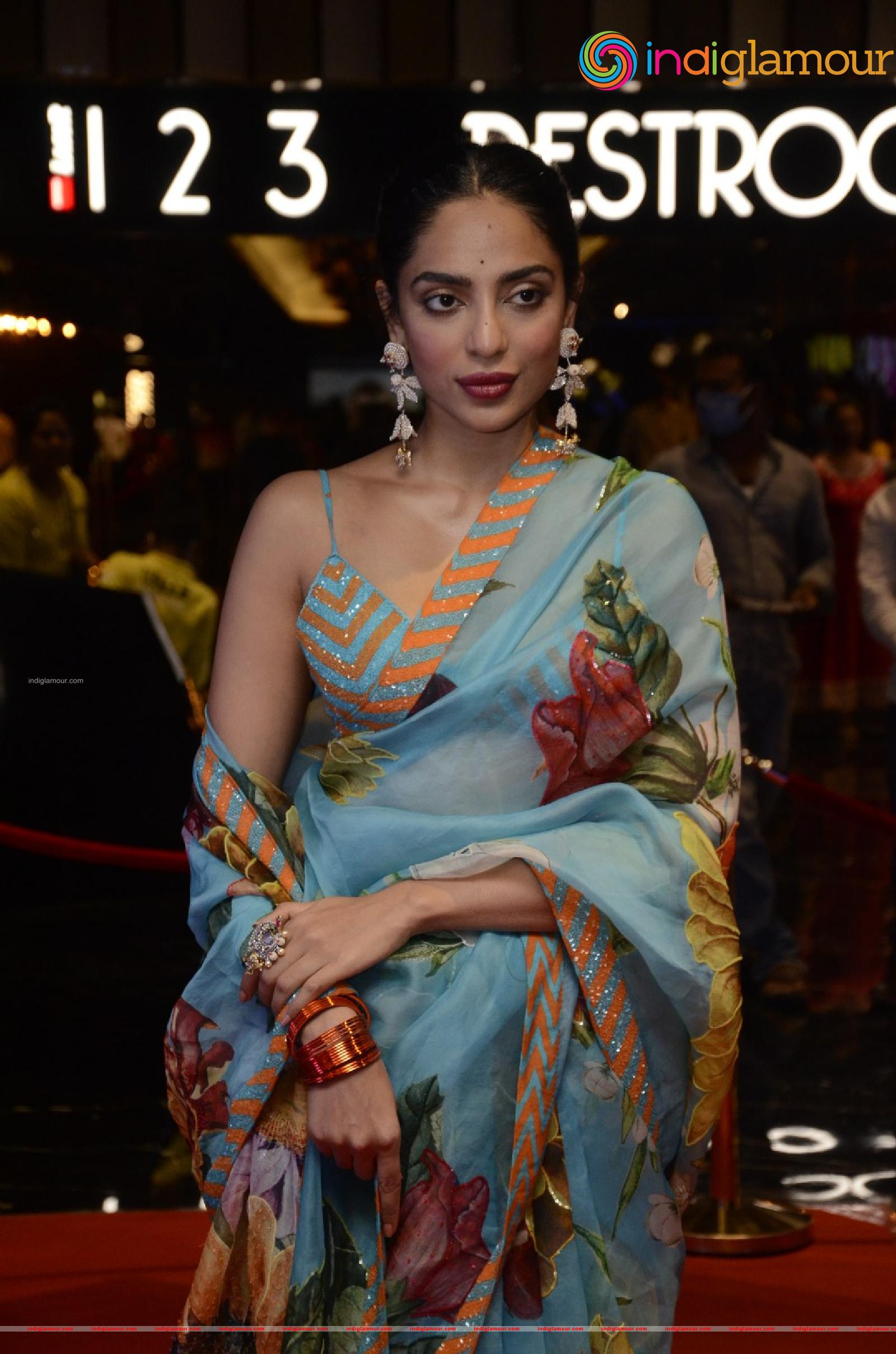 Sobhita Dhulipala Actress hd photo