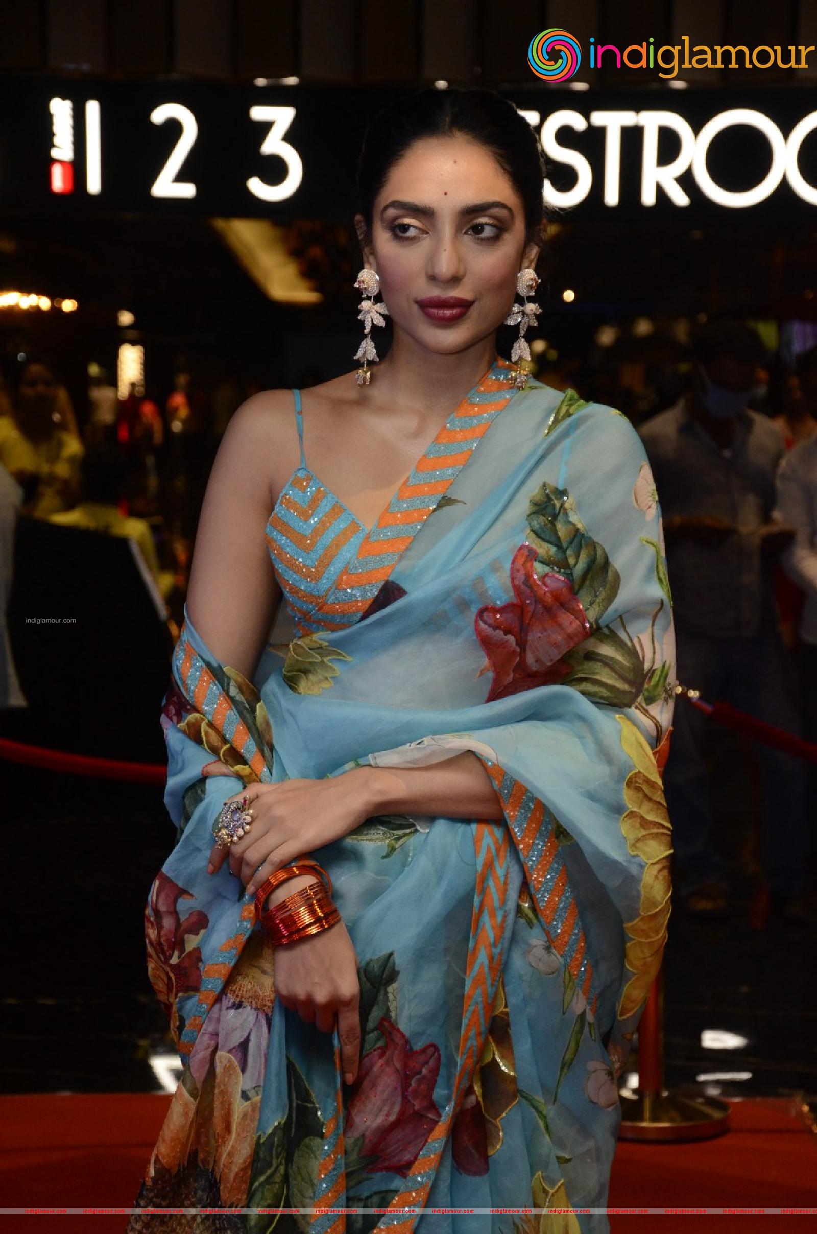 Sobhita Dhulipala Actress hd photo