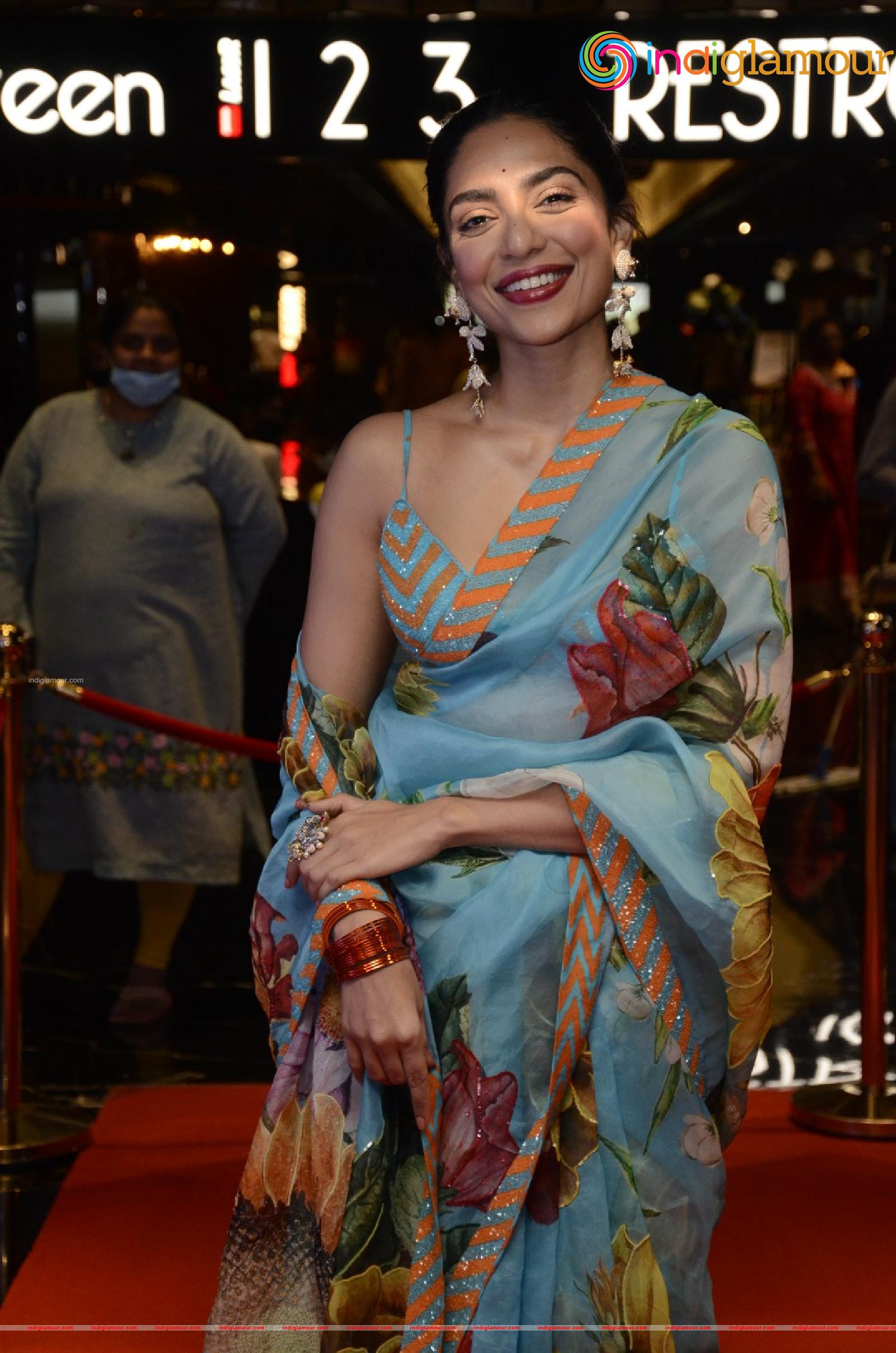 Sobhita Dhulipala Actress hd photo