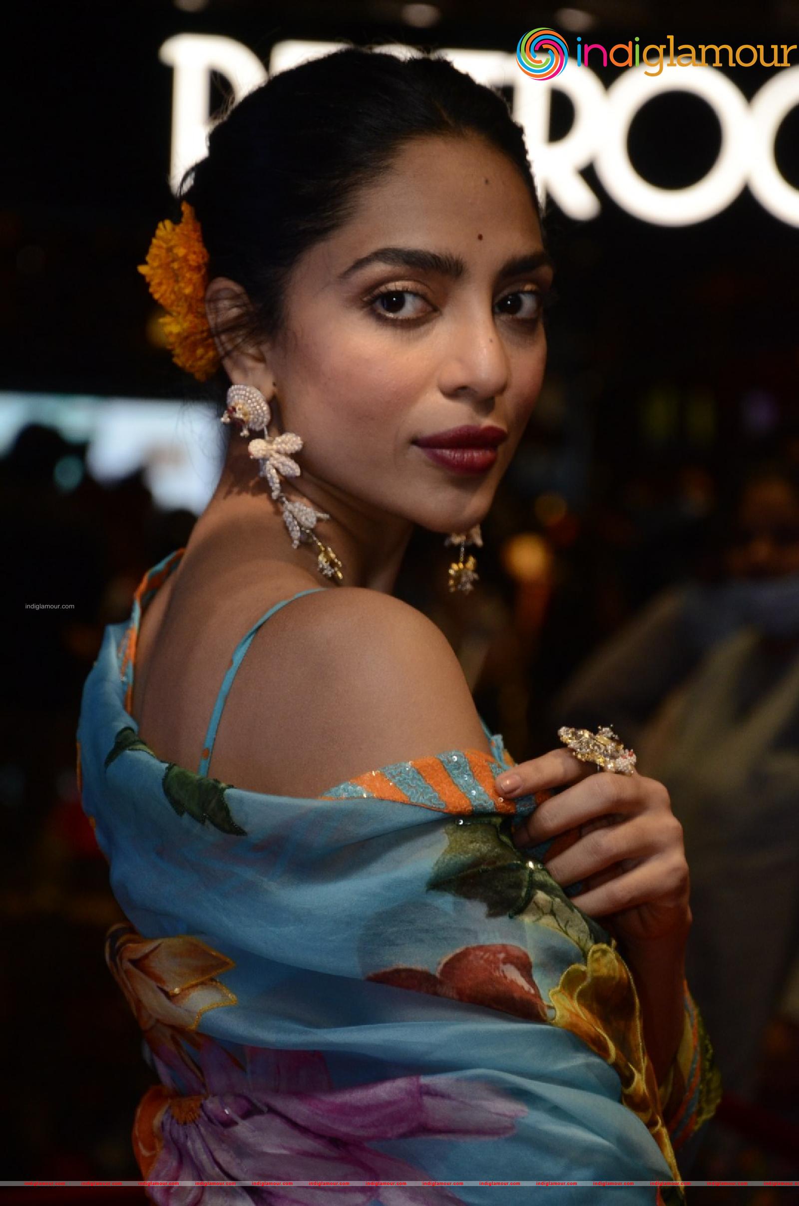 Sobhita Dhulipala Actress hd photo