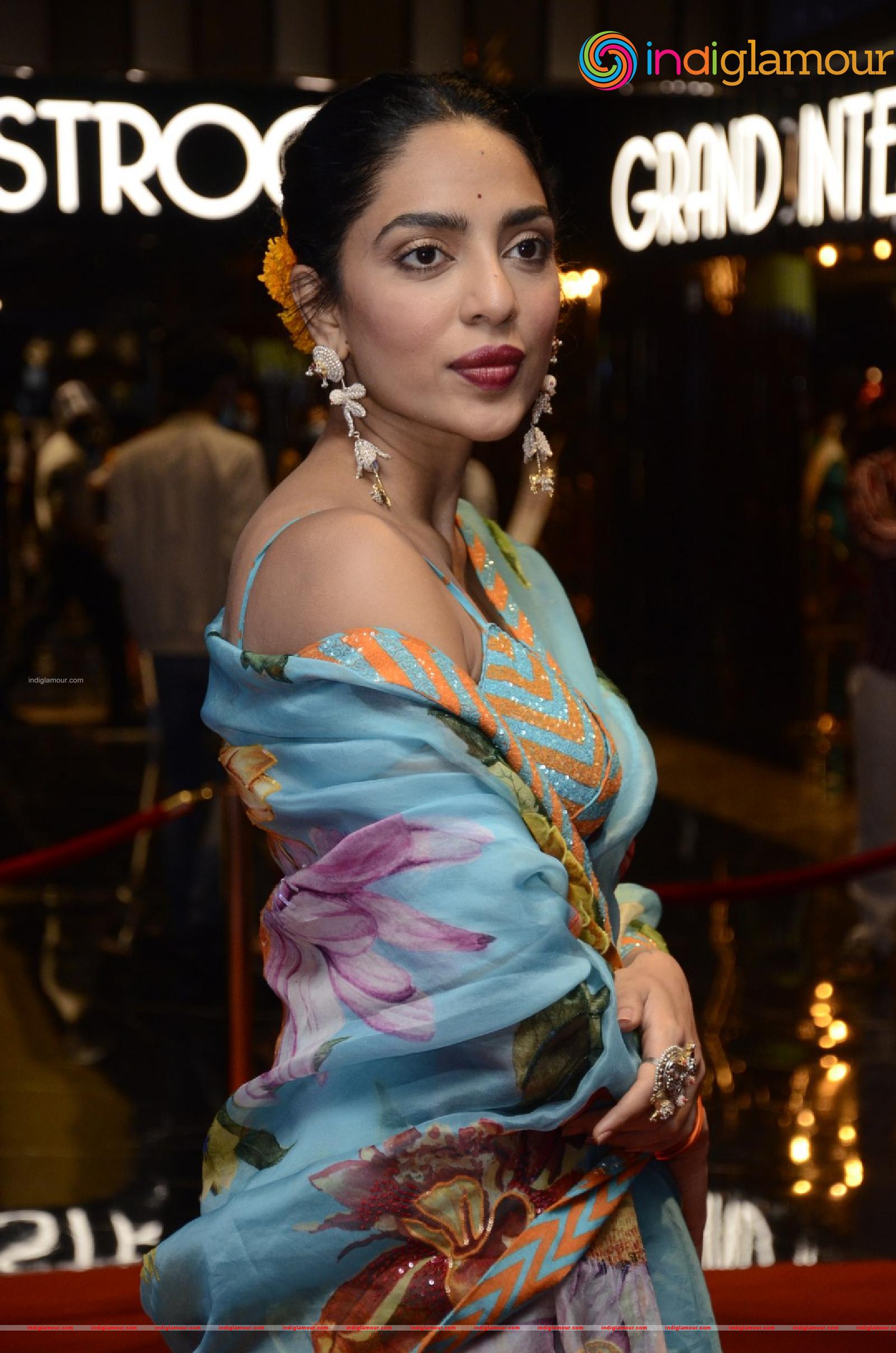 Sobhita Dhulipala Actress hd photo