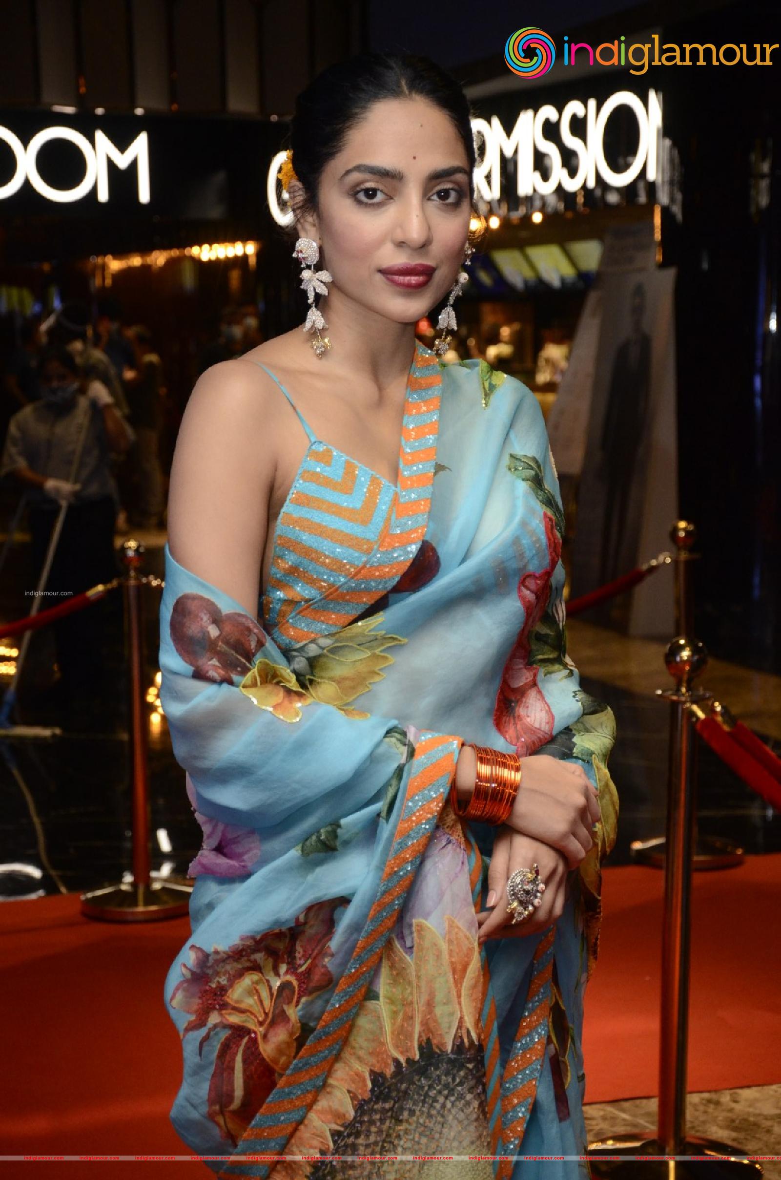 Sobhita Dhulipala Actress hd photo