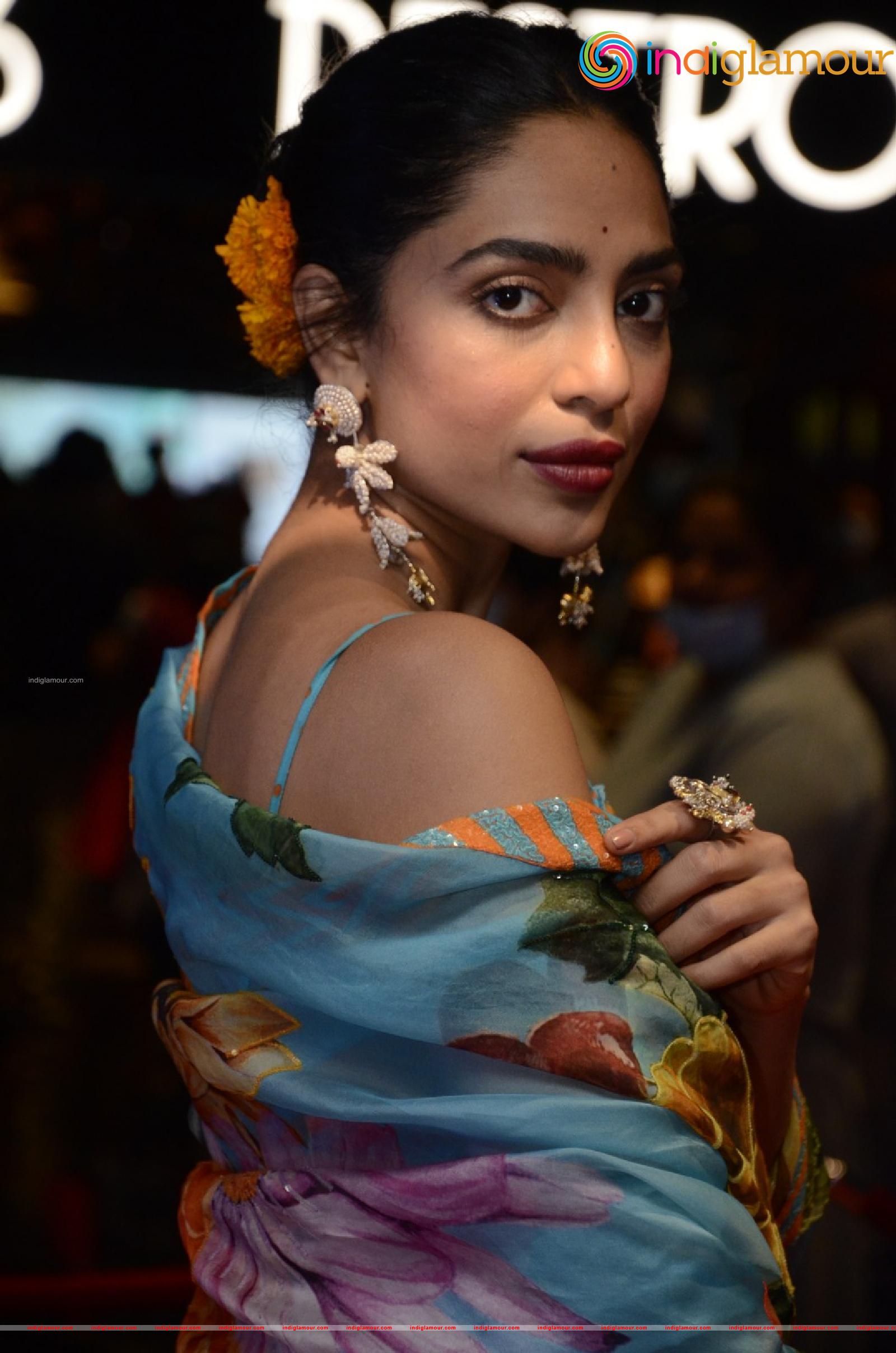 Sobhita Dhulipala Actress hd photo