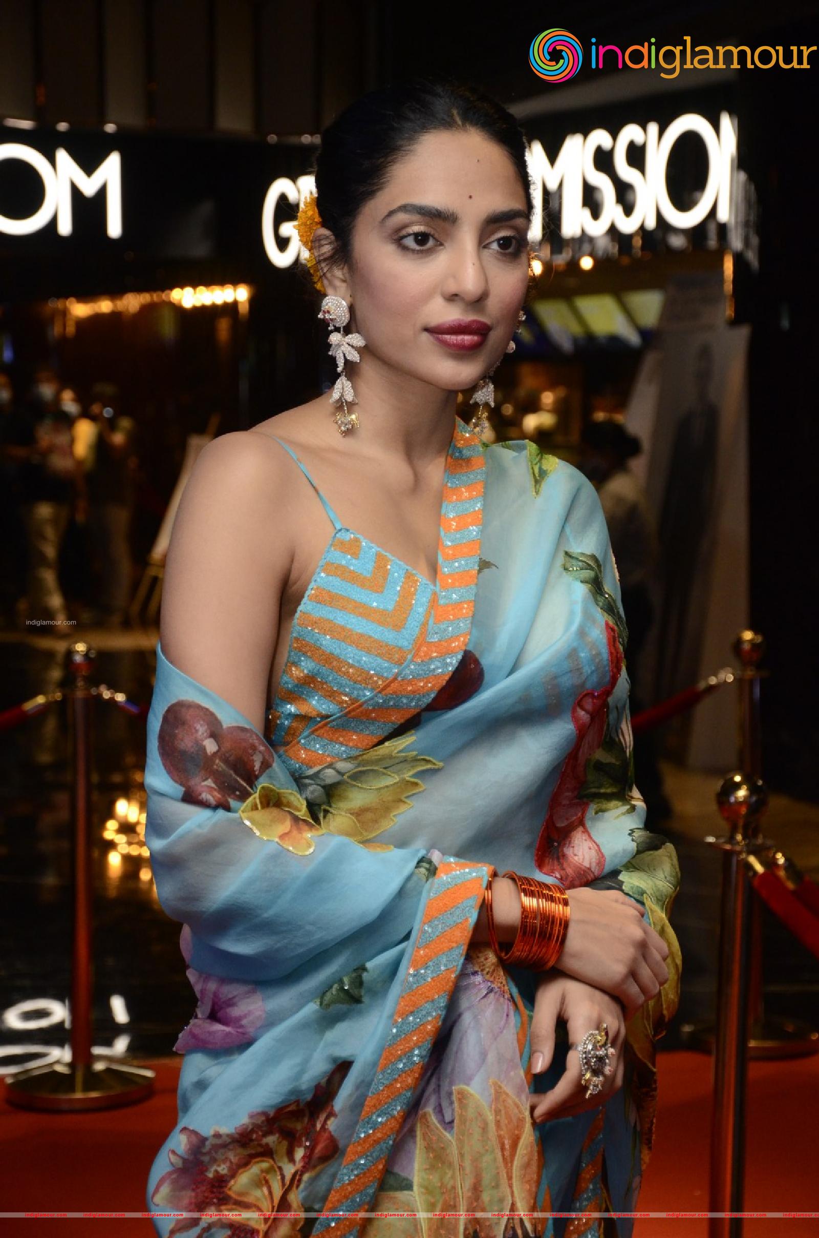 Sobhita Dhulipala Actress hd photo