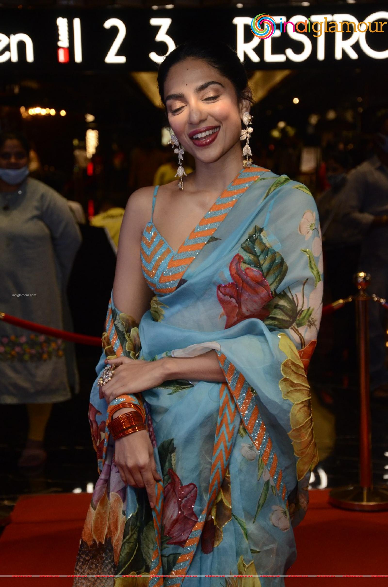 Sobhita Dhulipala Actress hd photo