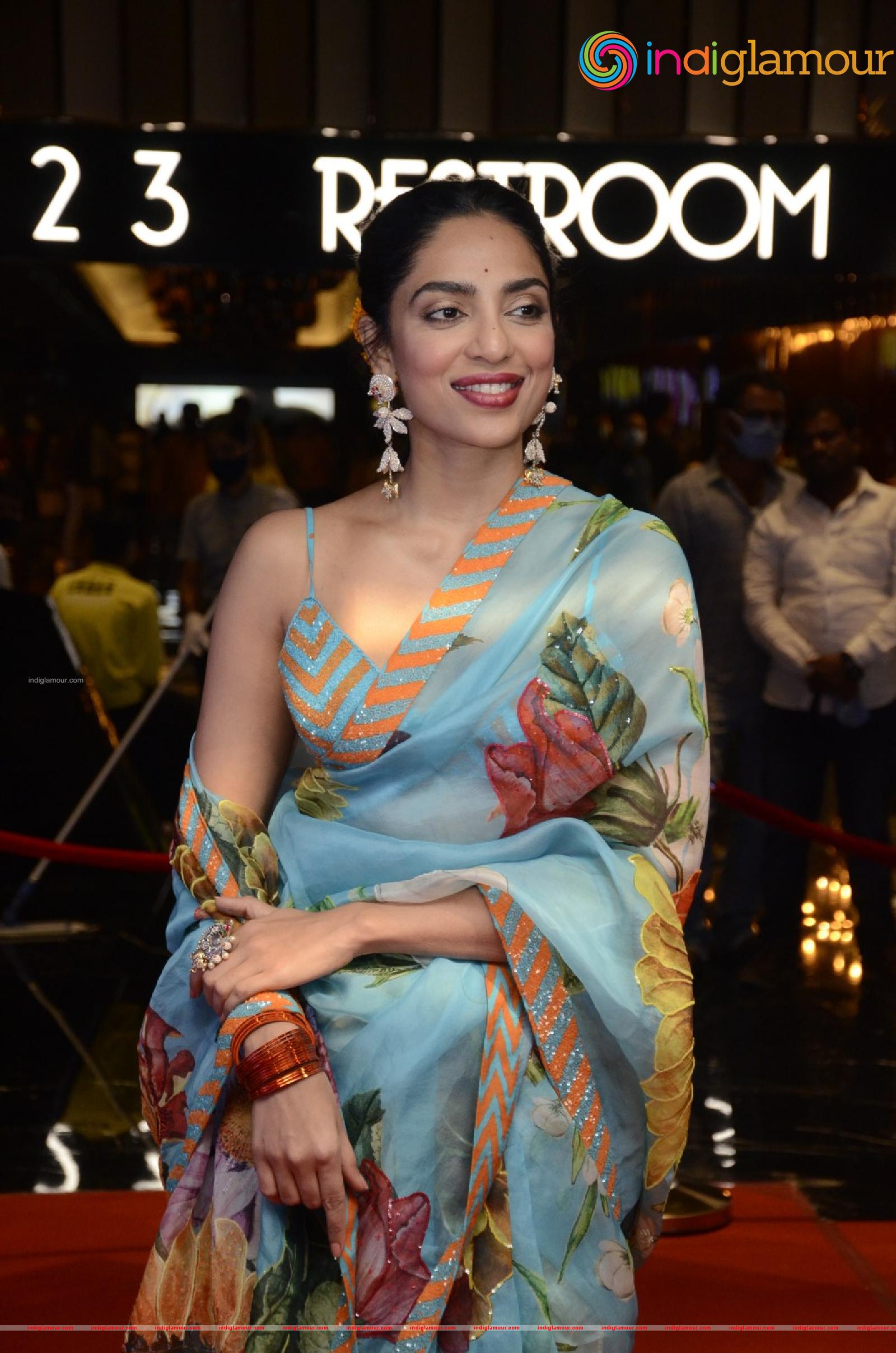Sobhita Dhulipala Actress hd photo