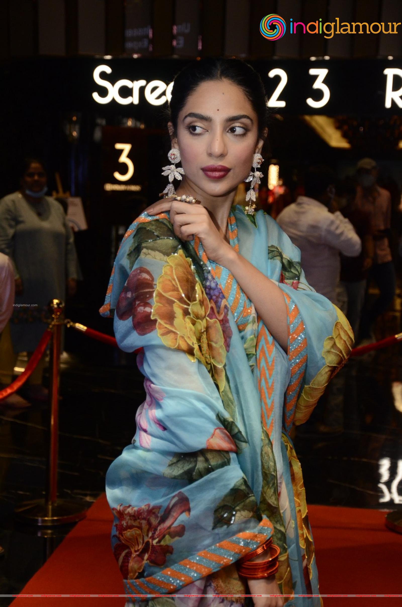 Sobhita Dhulipala Actress hd photo