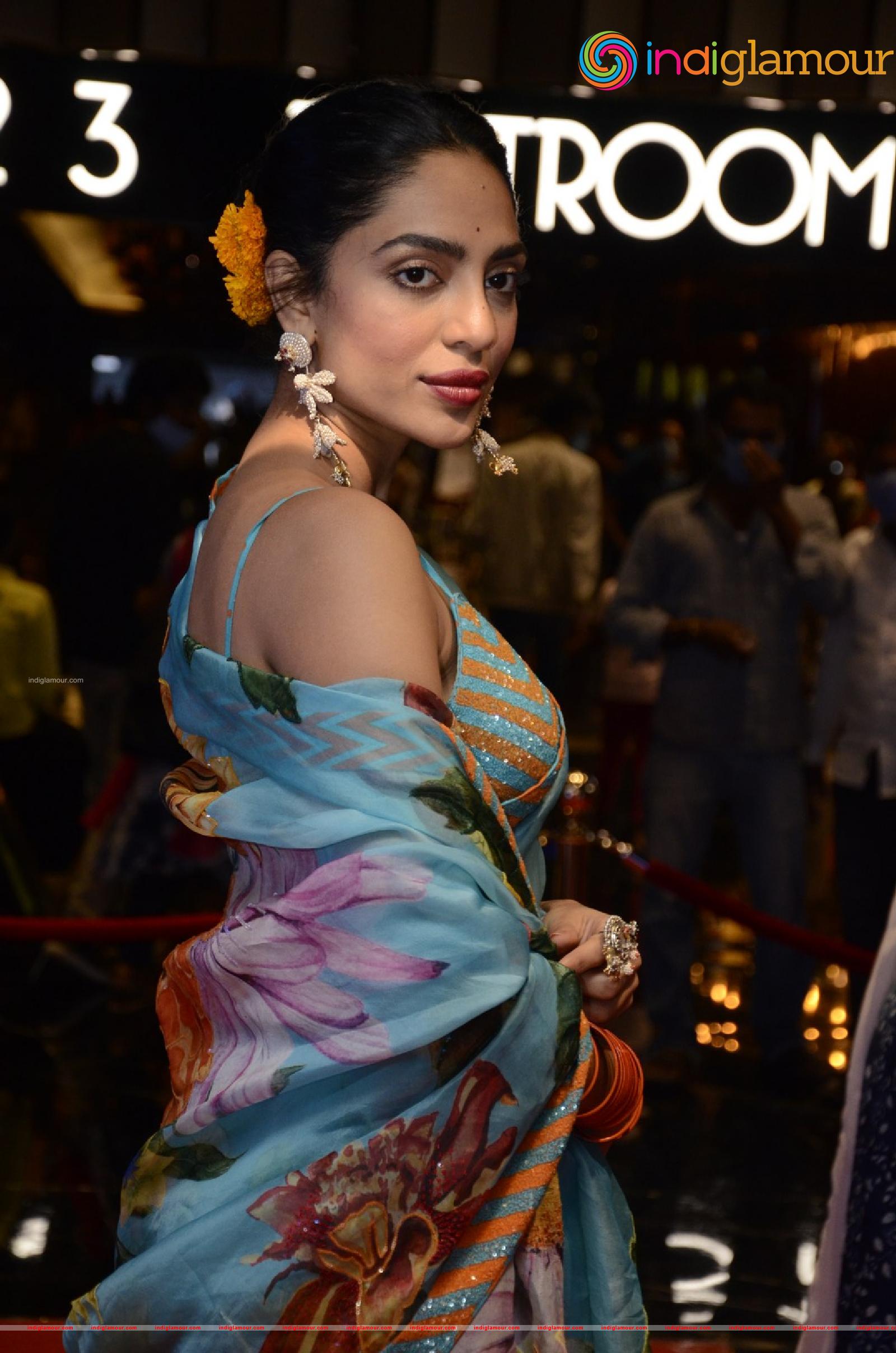 Sobhita Dhulipala Actress hd photo