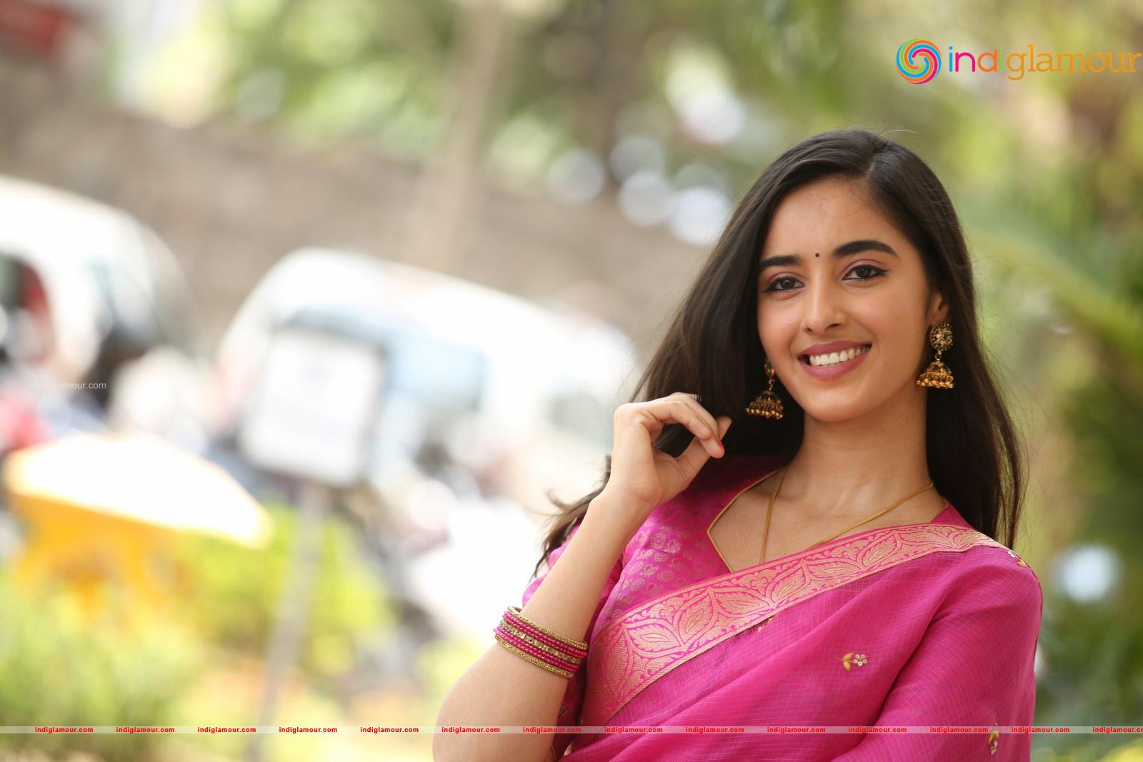 Simrat Kaur Actress hd photo