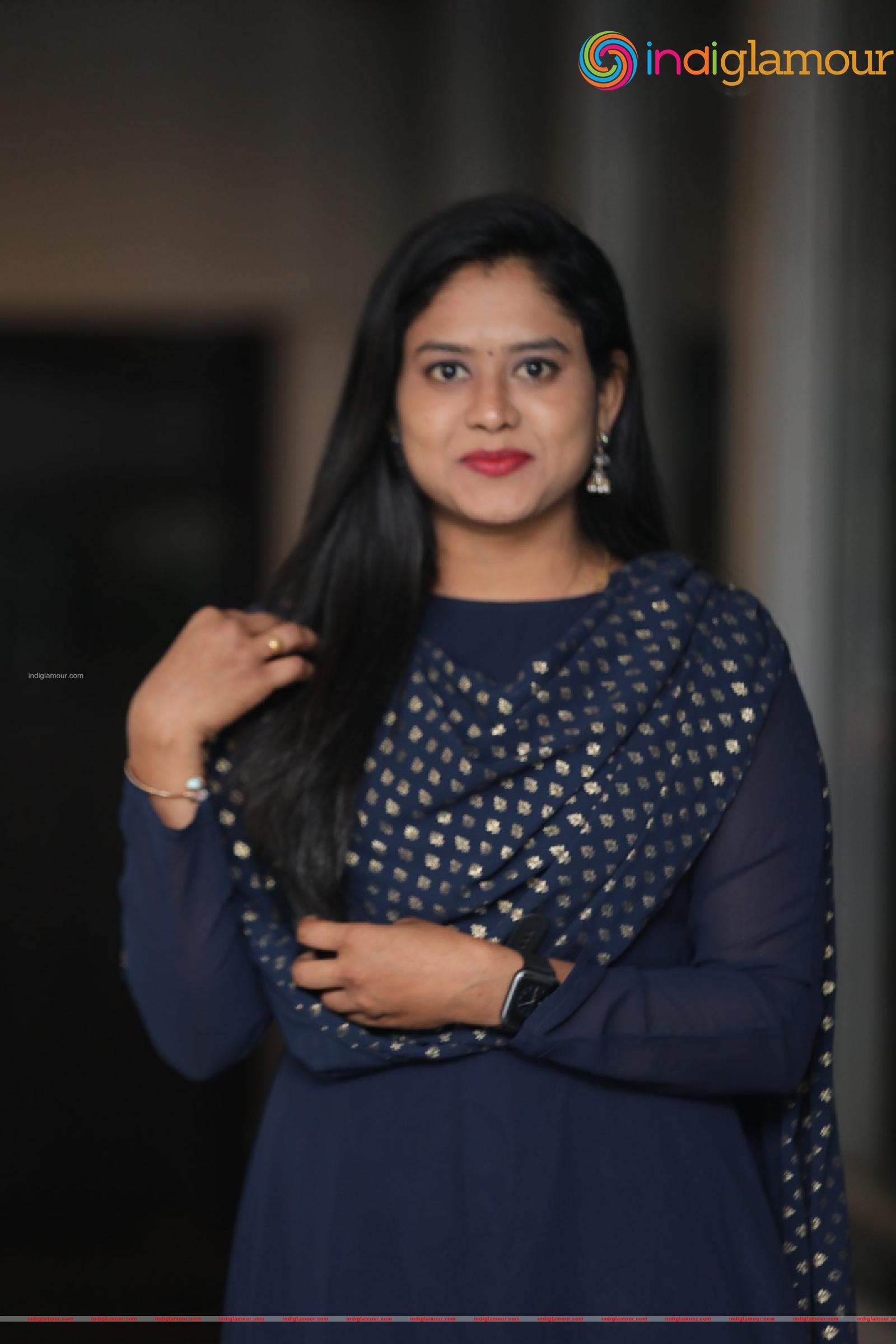 Ramya Actress hd photo