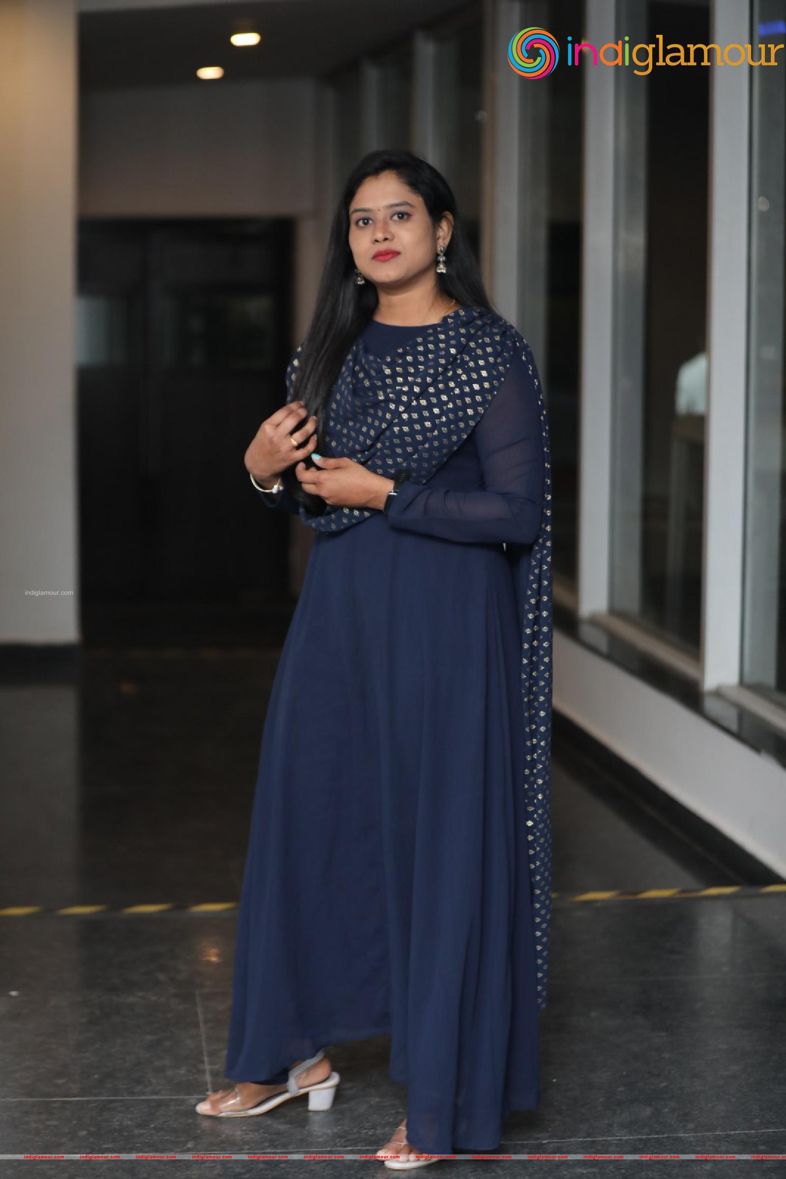 Ramya Actress hd photo