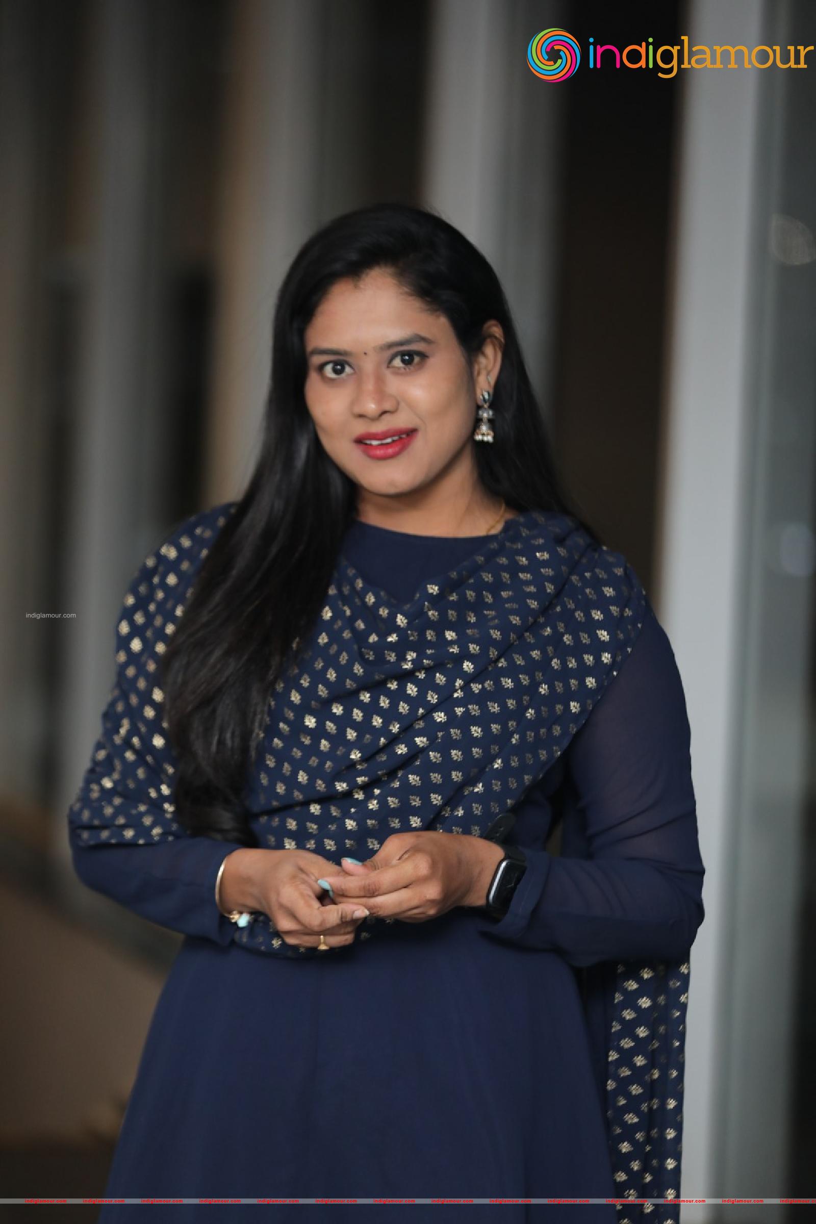 Ramya Actress hd photo