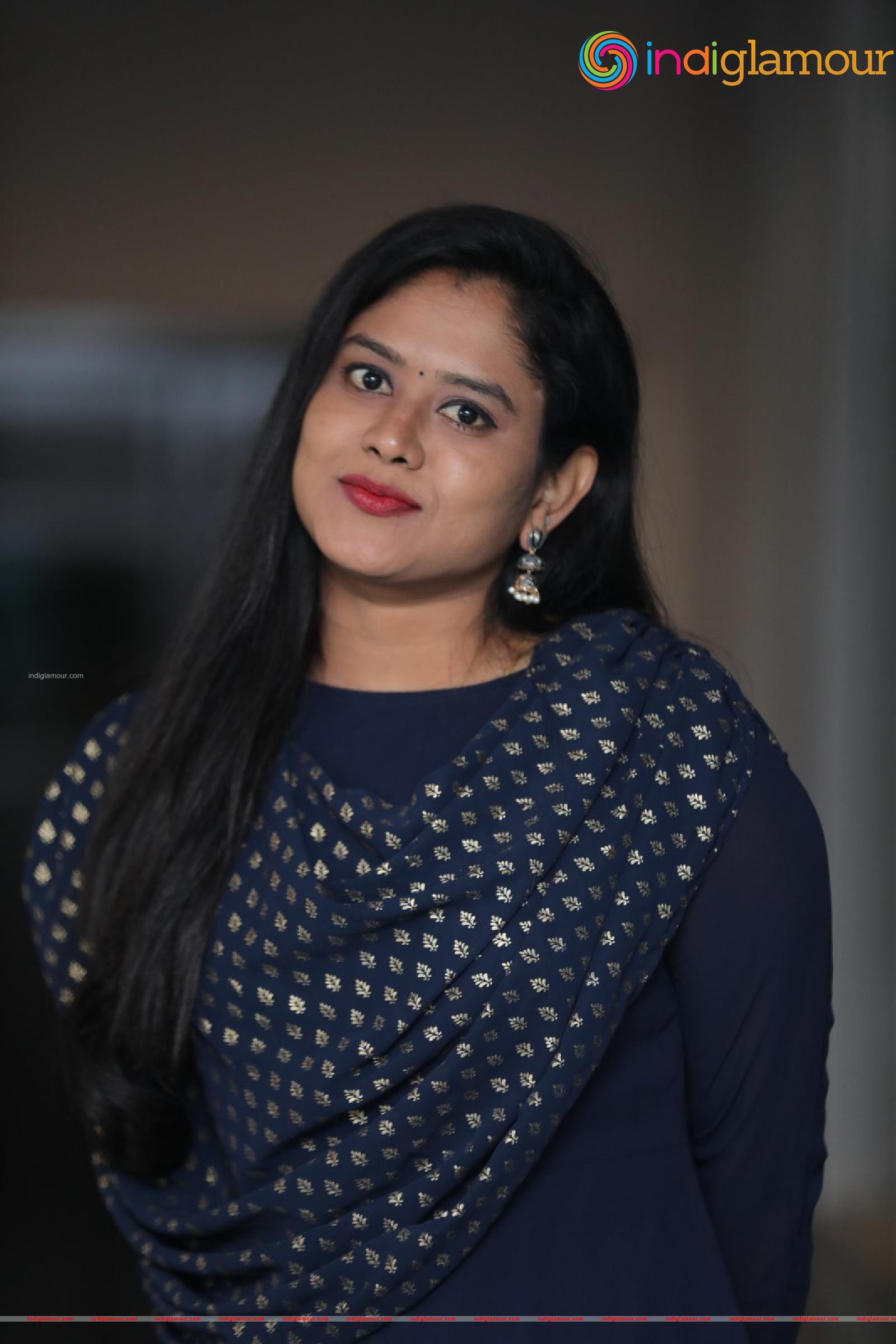 Ramya Actress hd photo