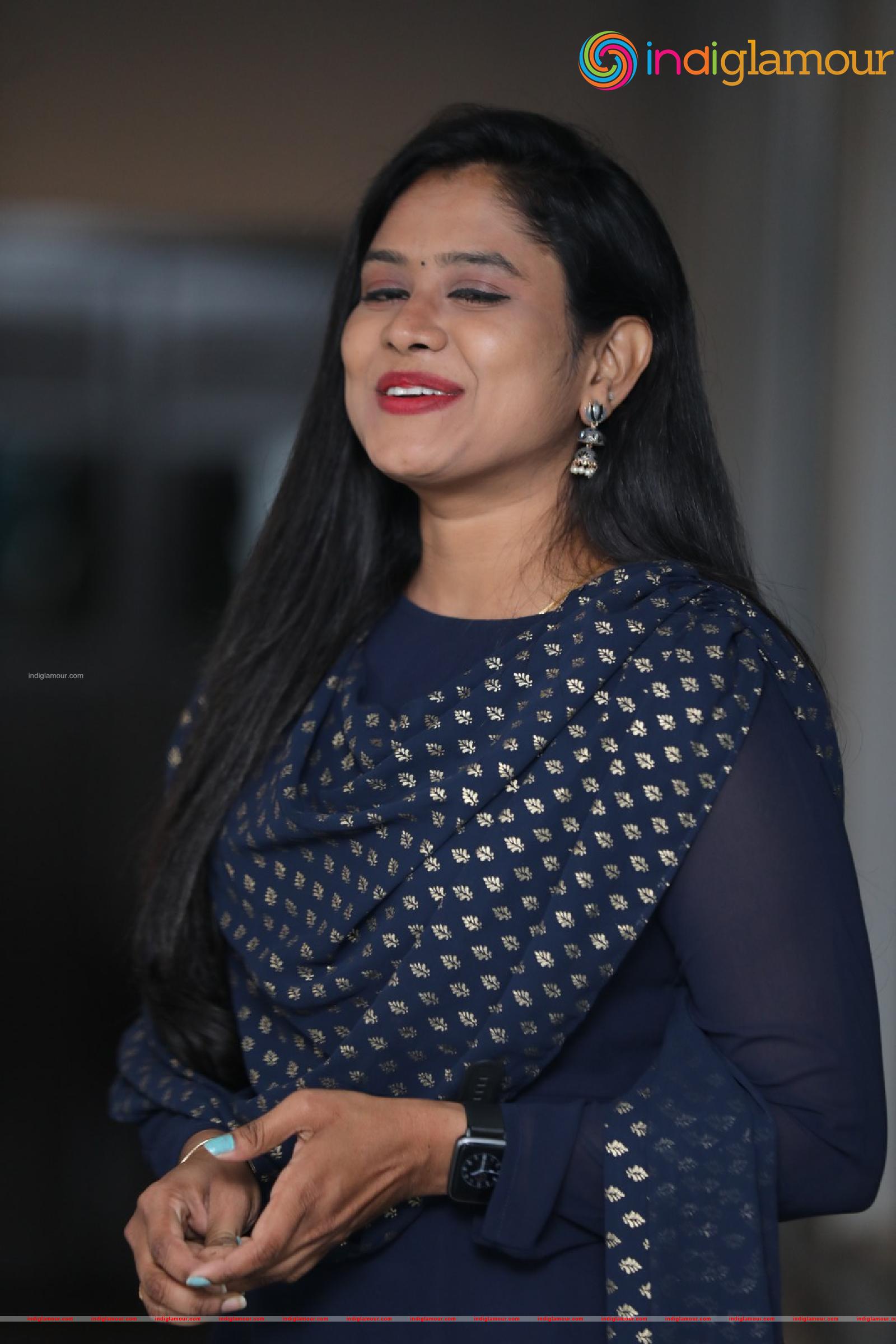 Ramya Actress hd photo