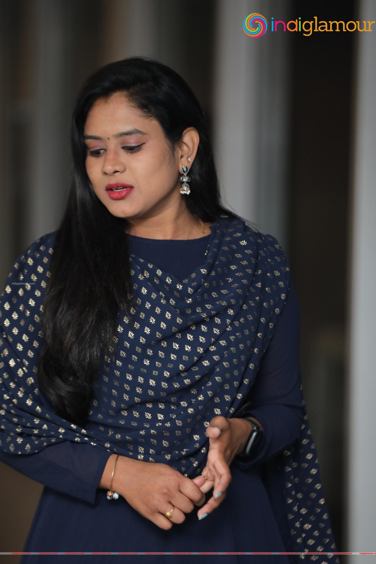 Ramya Actress hd photo