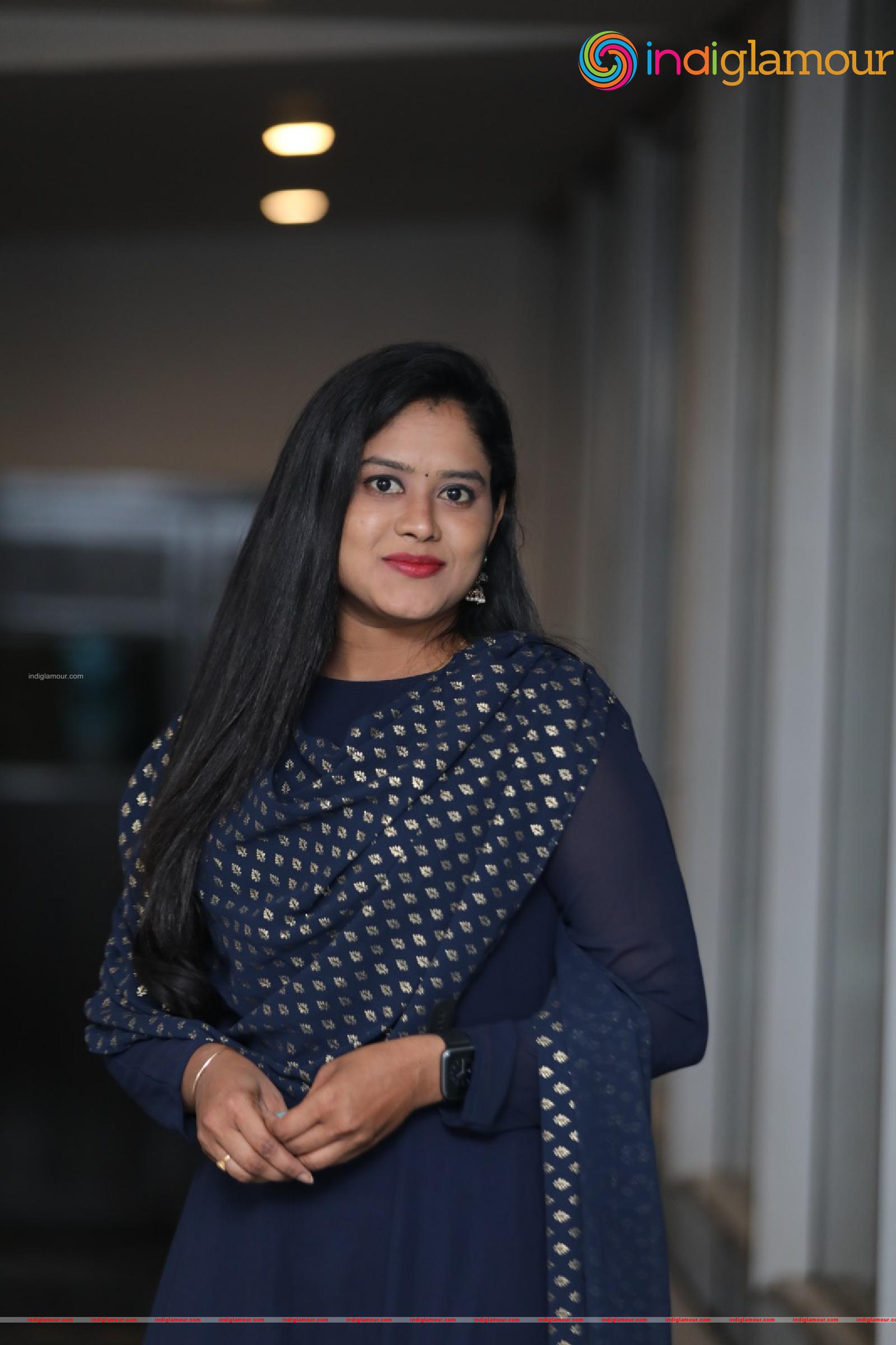 Ramya Actress hd photo