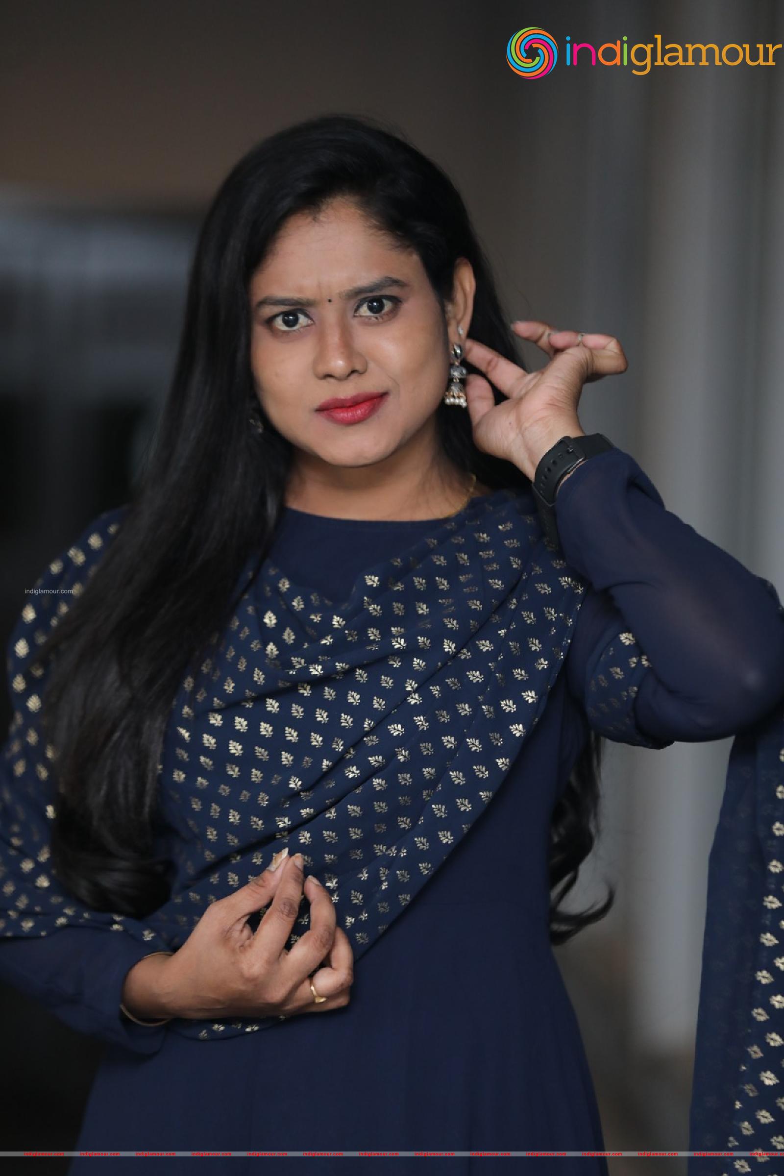 Ramya Actress hd photo