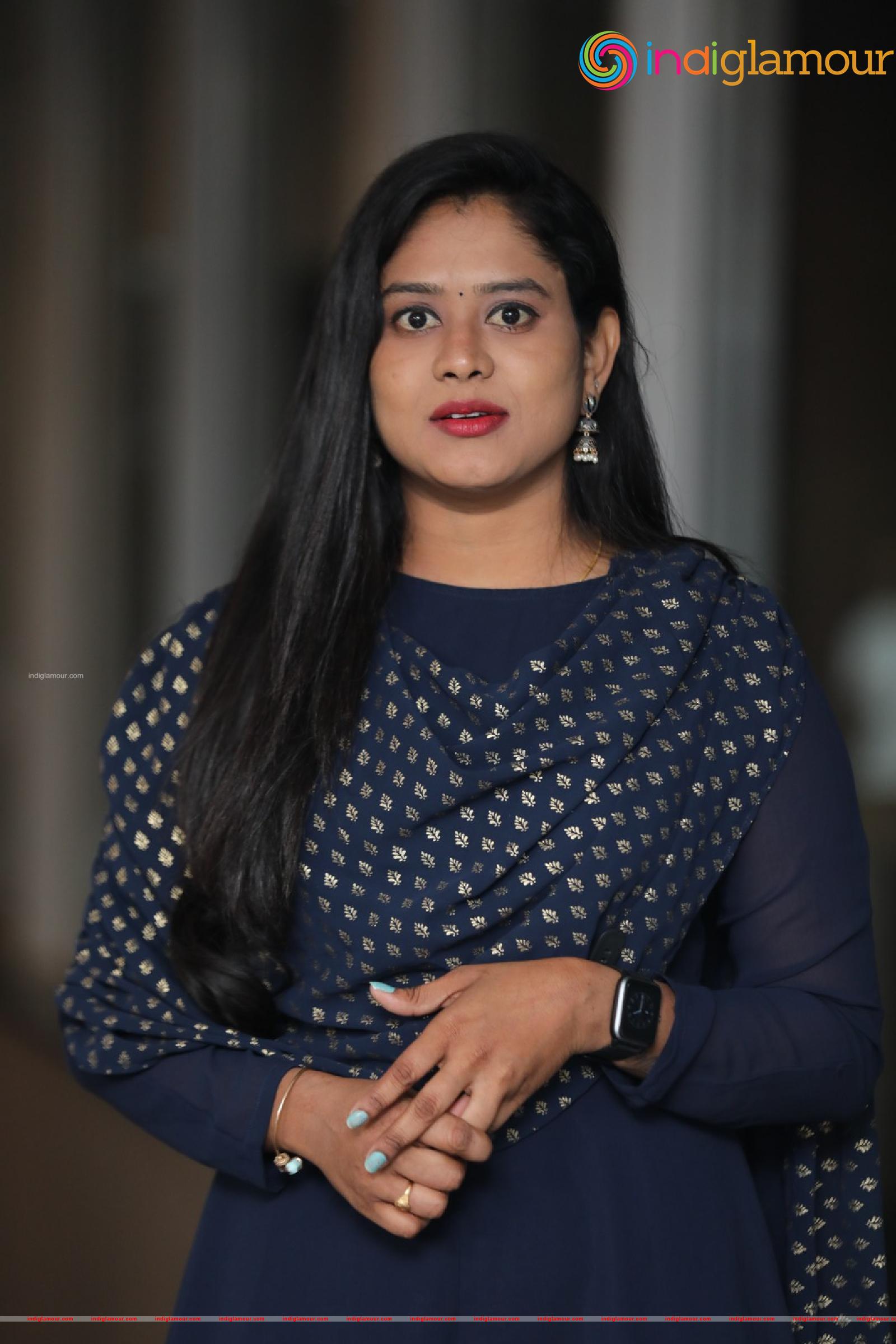 Ramya Actress hd photo