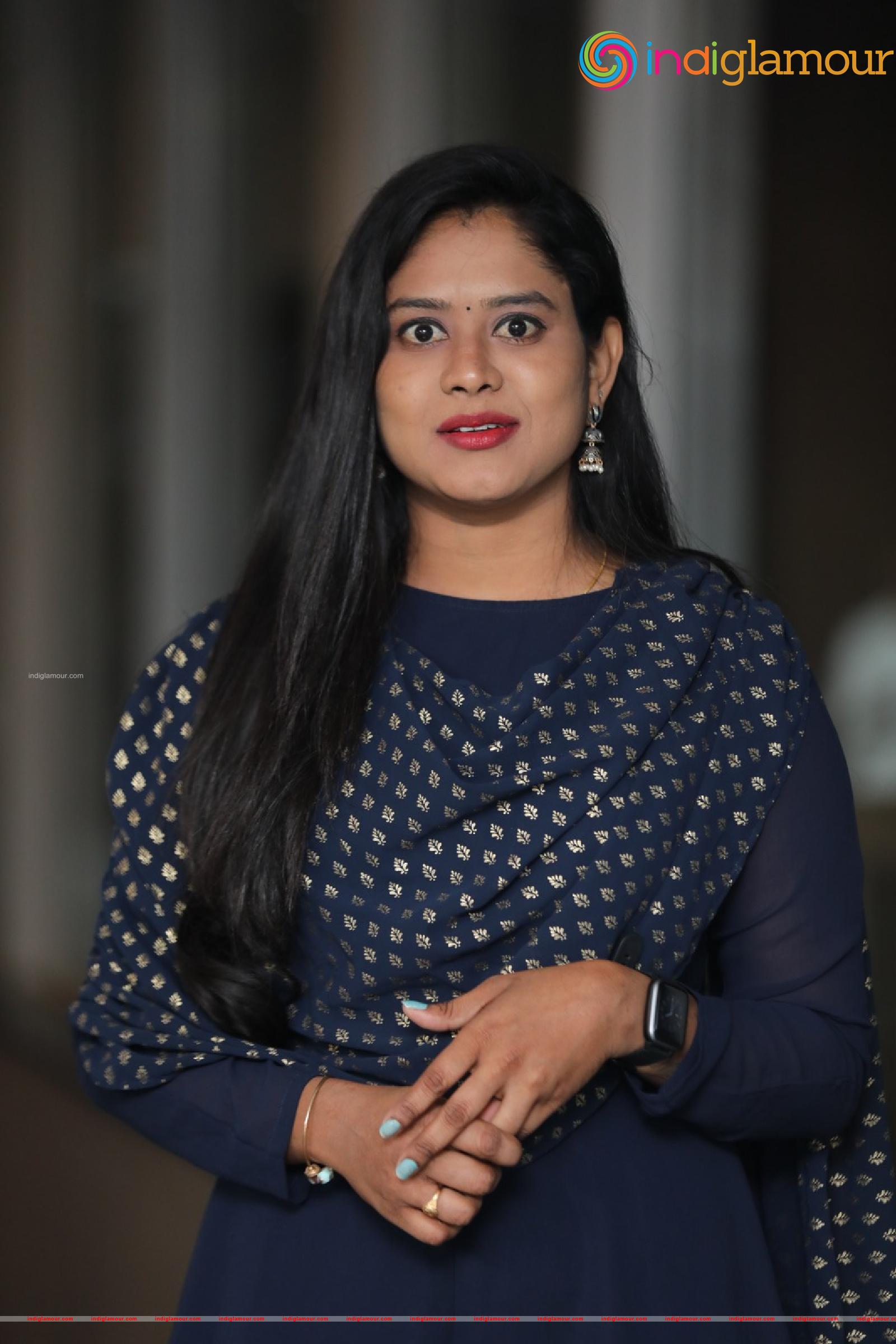 Ramya Actress hd photo