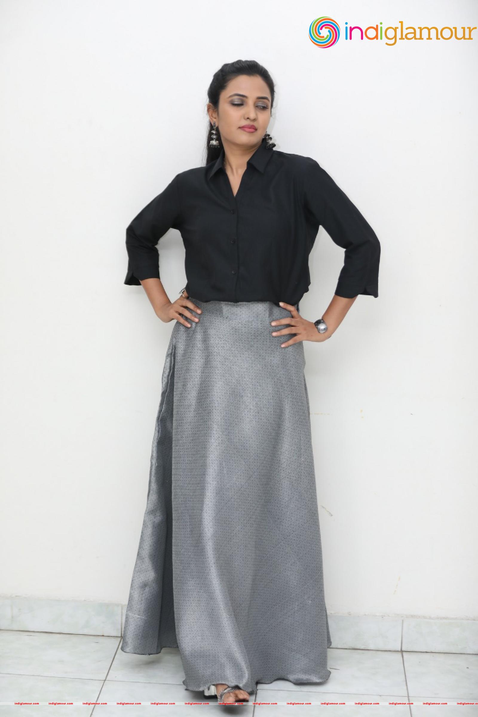 Sunita Sadguruu Actress hd photo