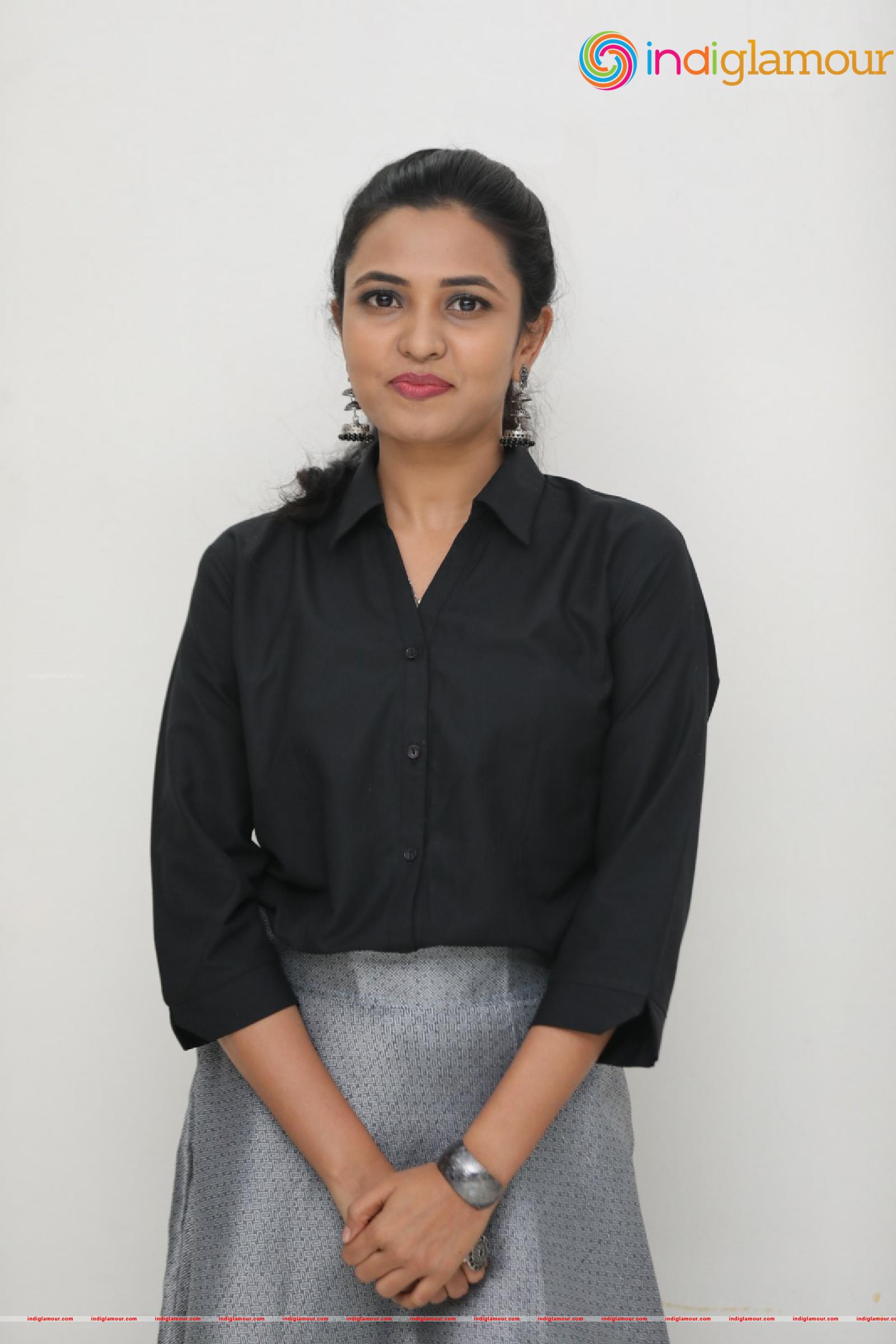 Sunita Sadguruu Actress hd photo