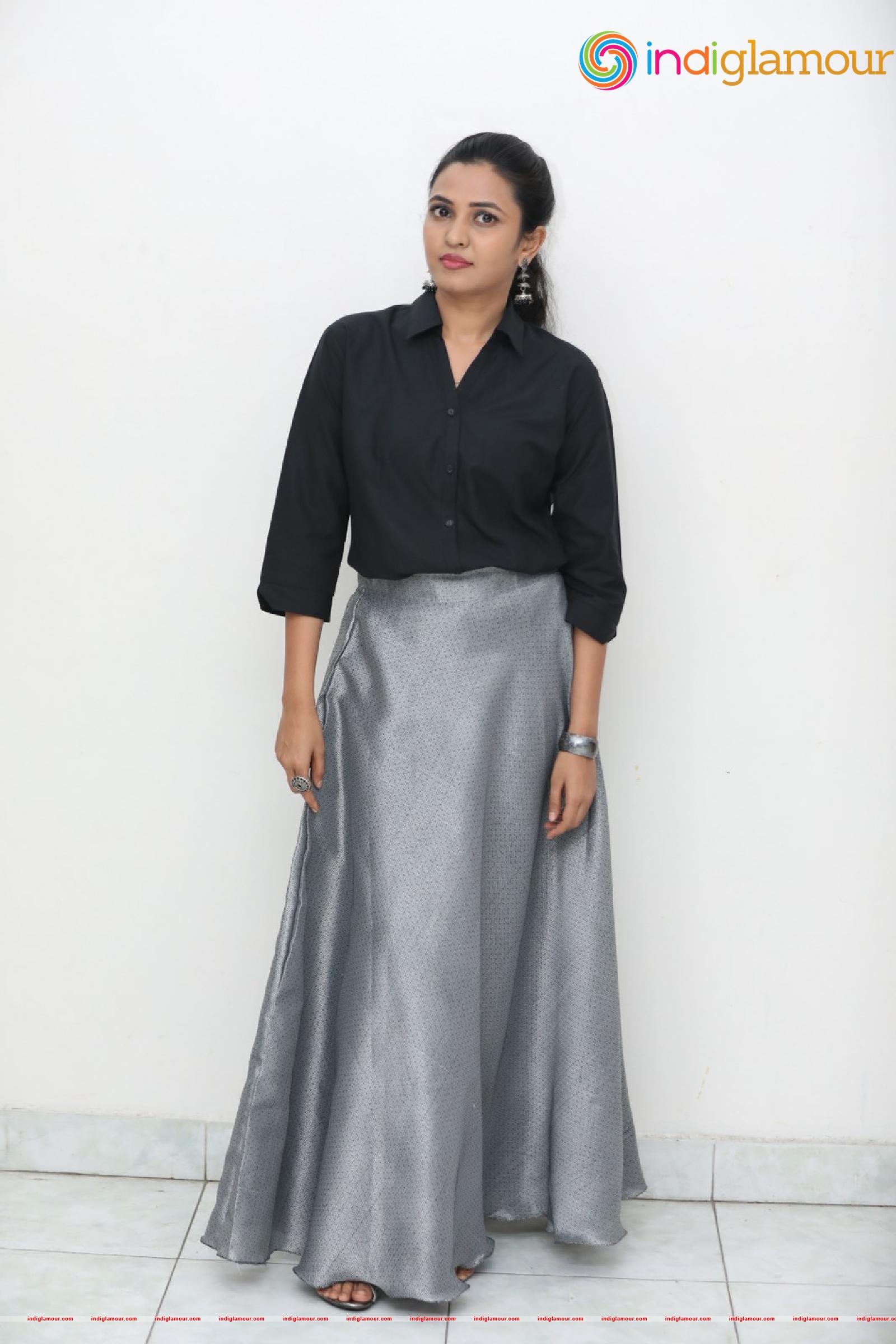 Sunita Sadguruu Actress hd photo