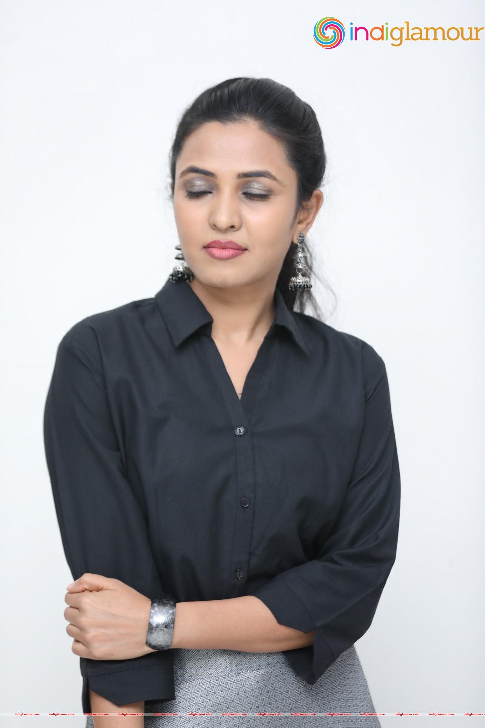 Sunita Sadguruu Actress hd photo