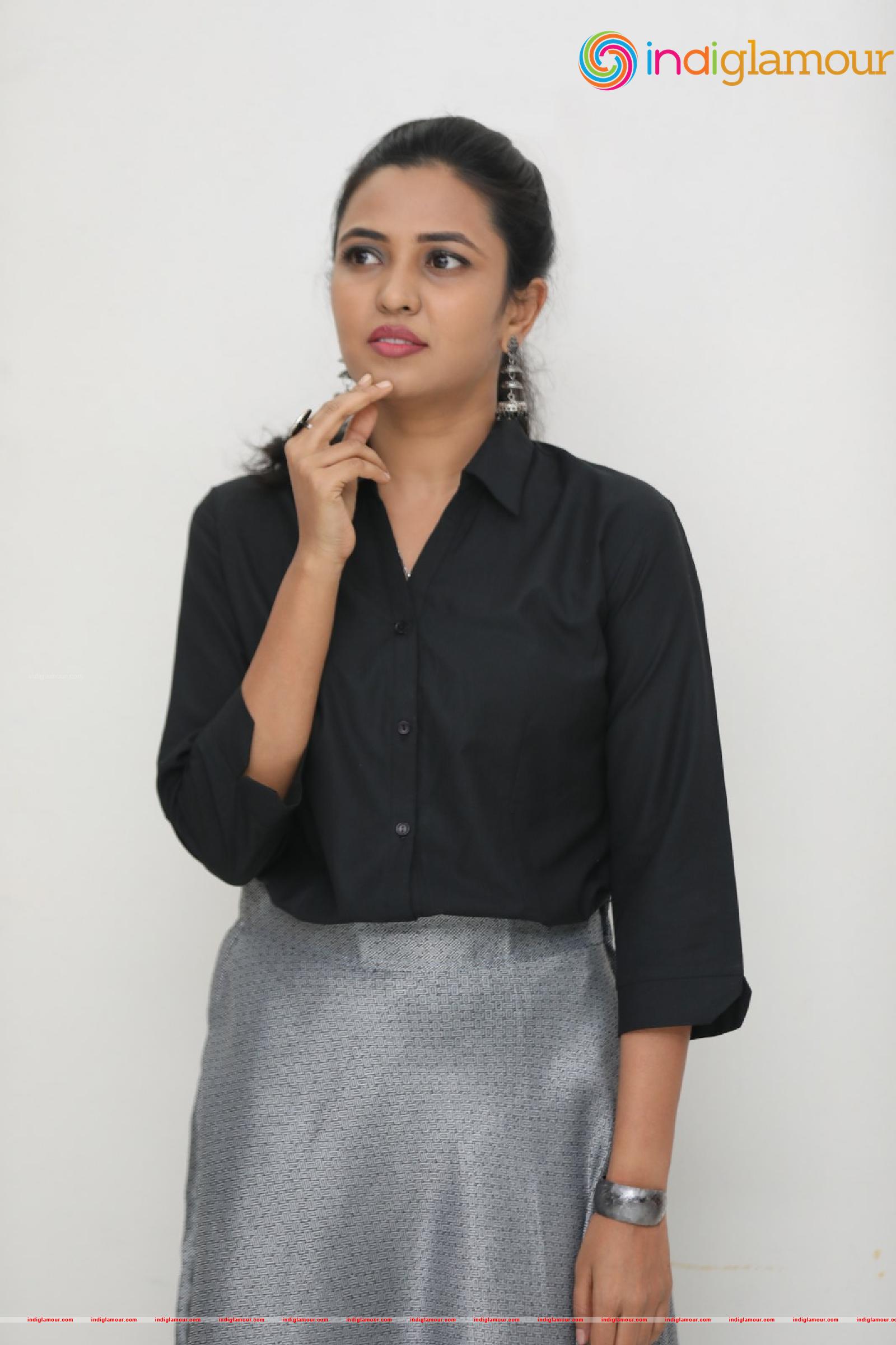 Sunita Sadguruu Actress hd photo