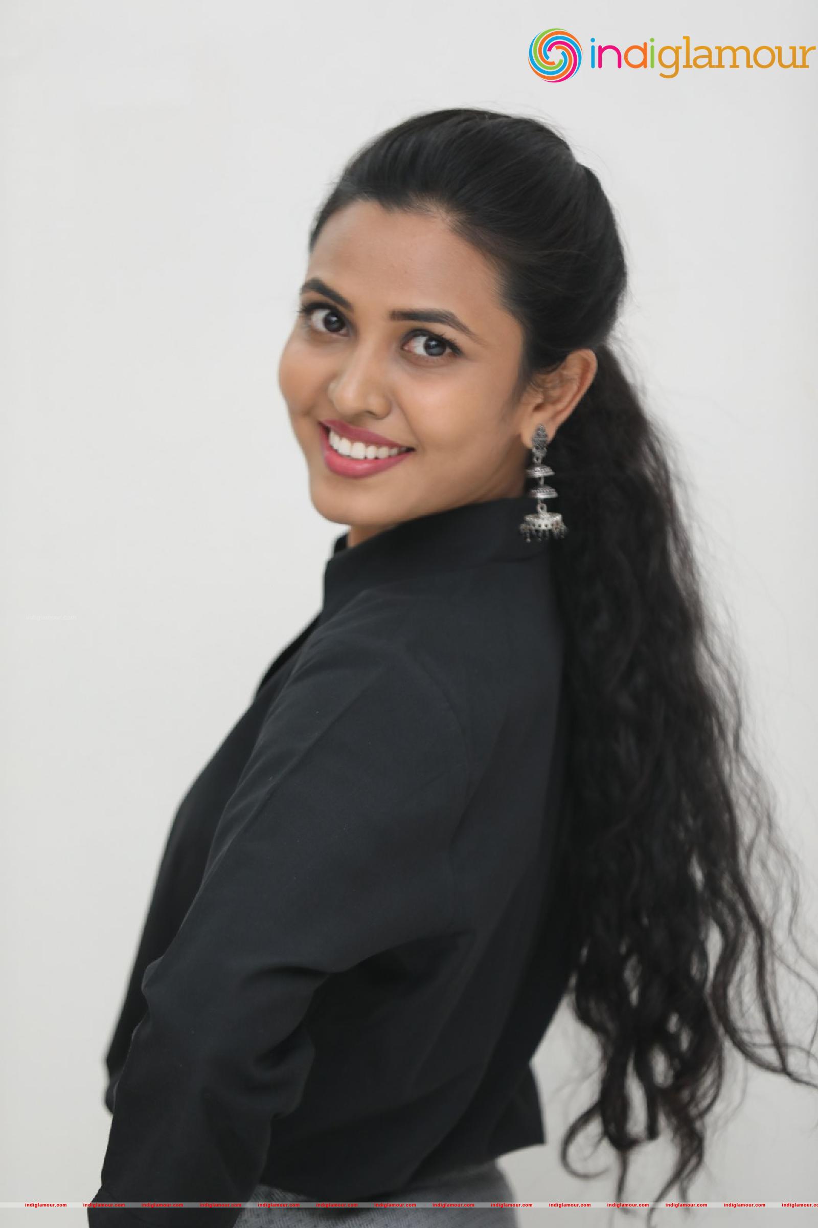 Sunita Sadguruu Actress hd photo