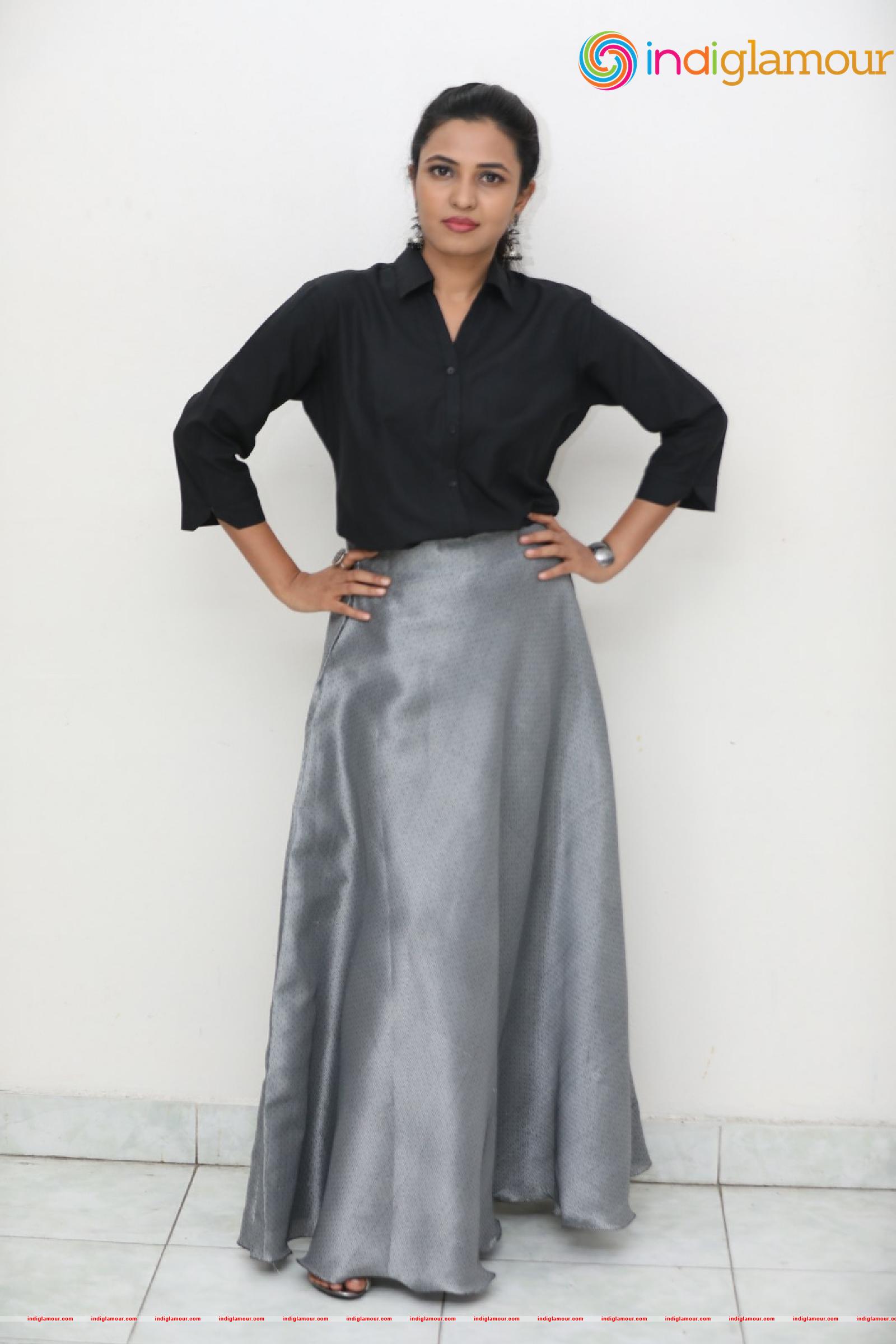 Sunita Sadguruu Actress hd photo