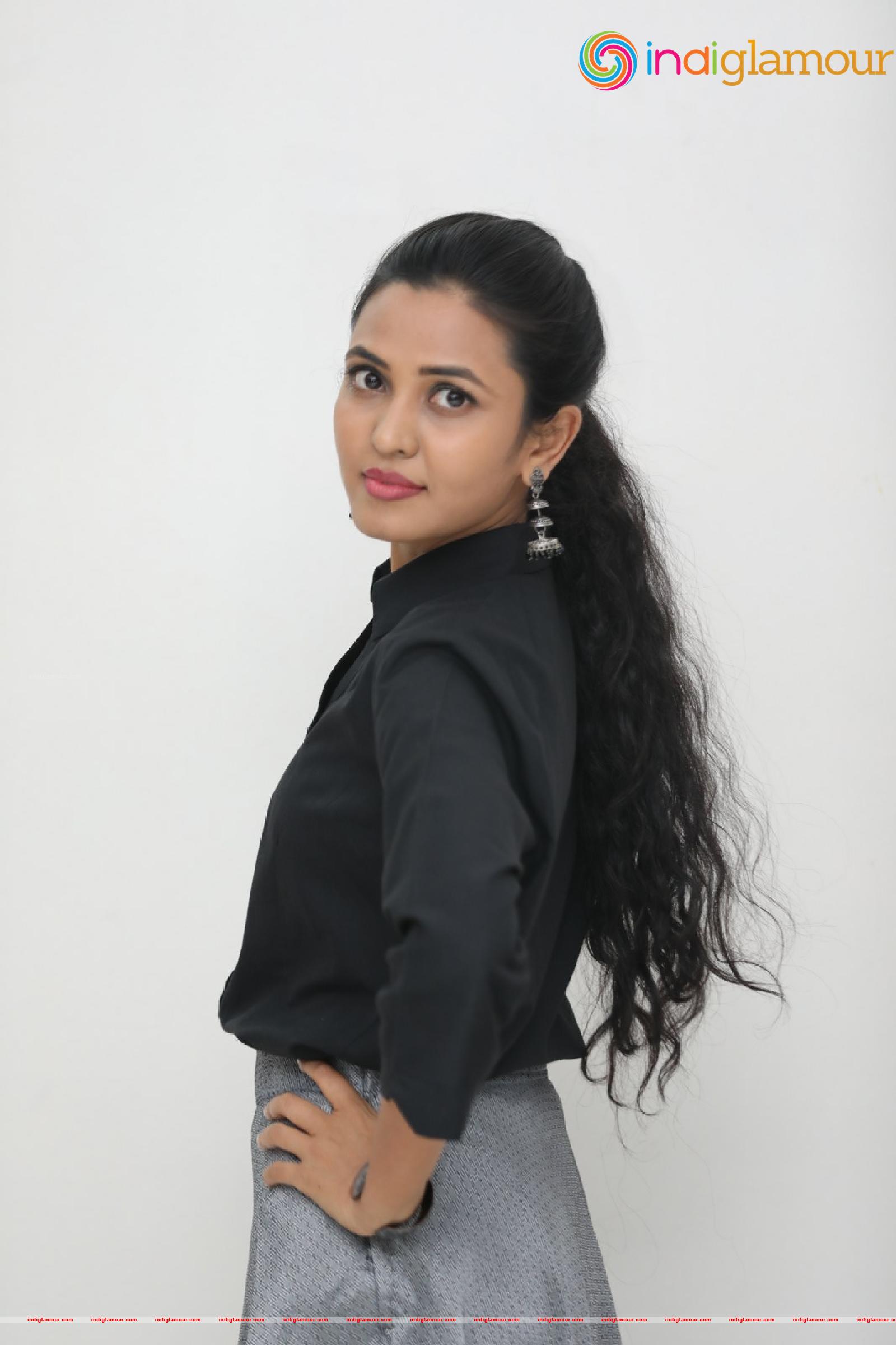 Sunita Sadguruu Actress hd photo