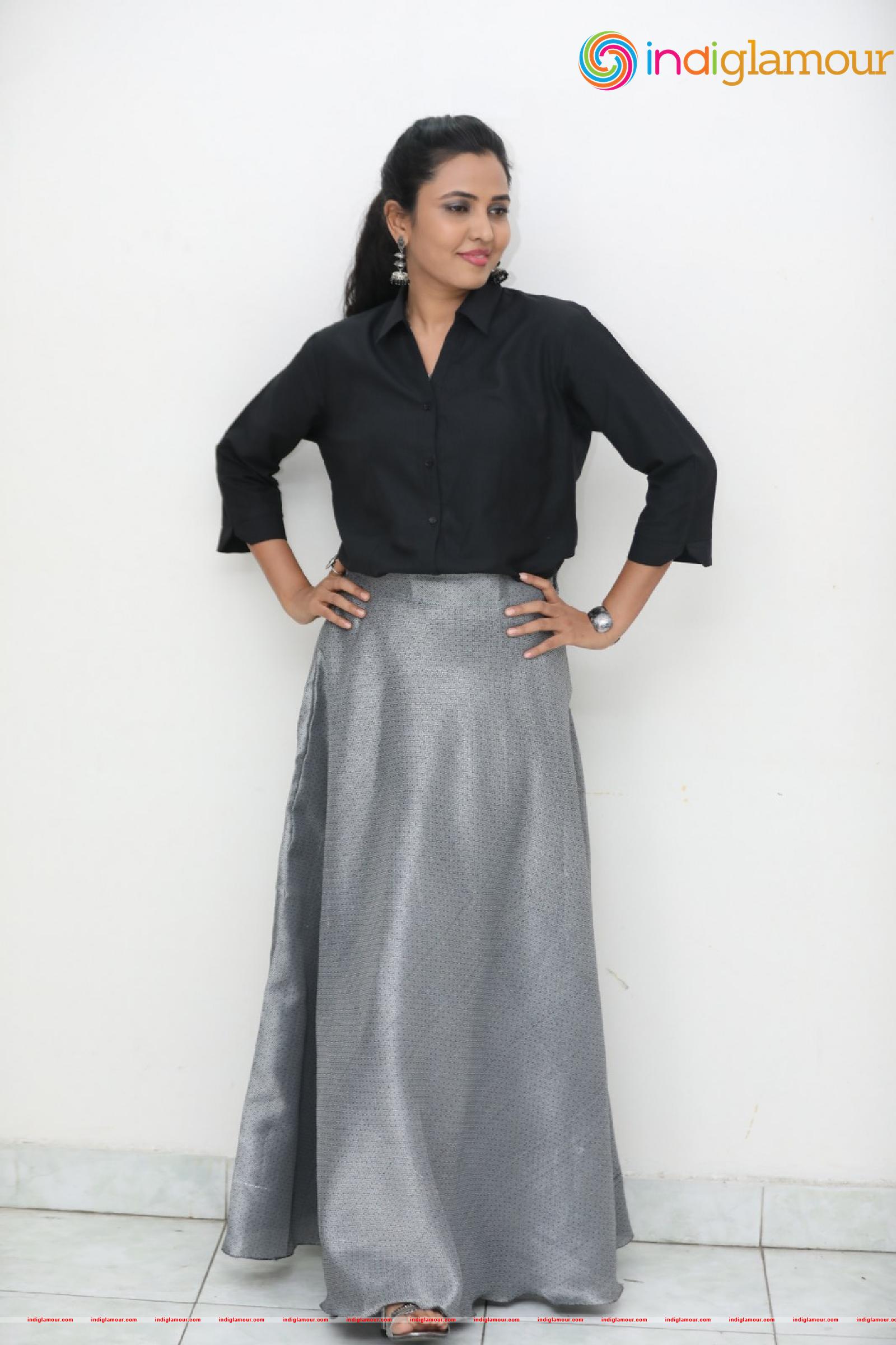 Sunita Sadguruu Actress hd photo