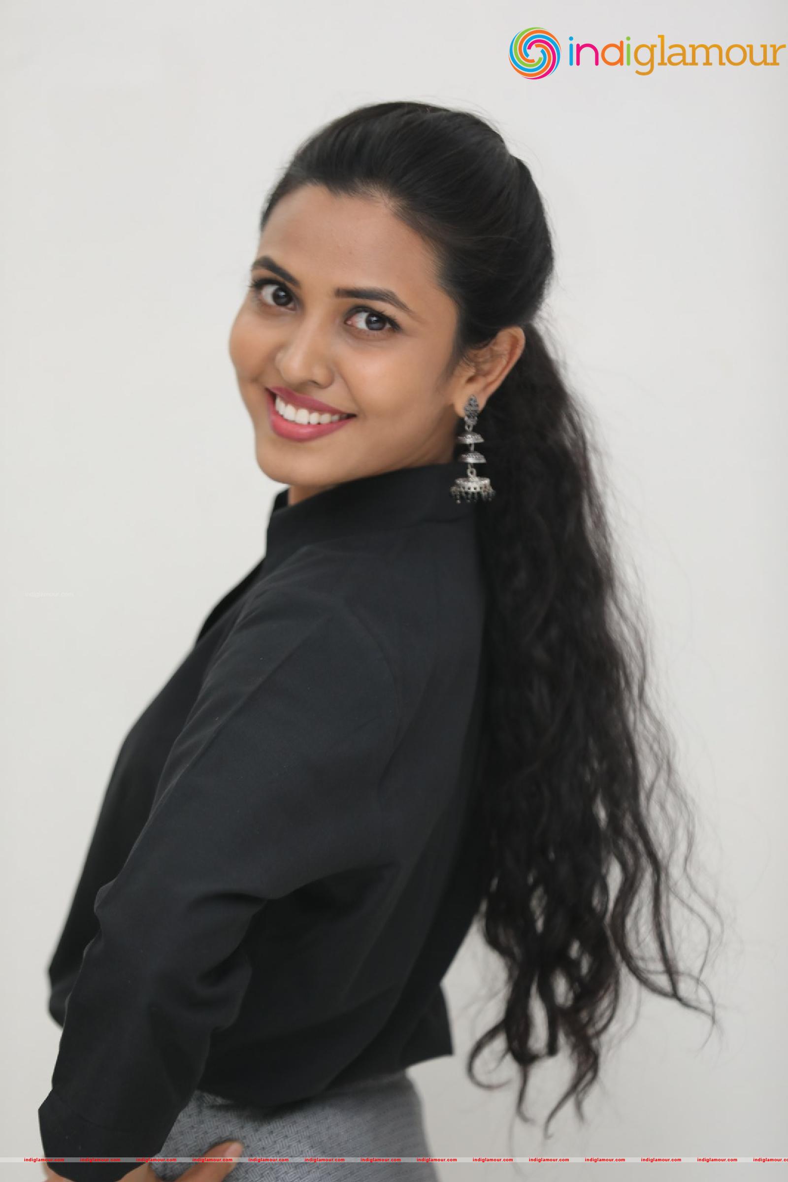 Sunita Sadguruu Actress hd photo
