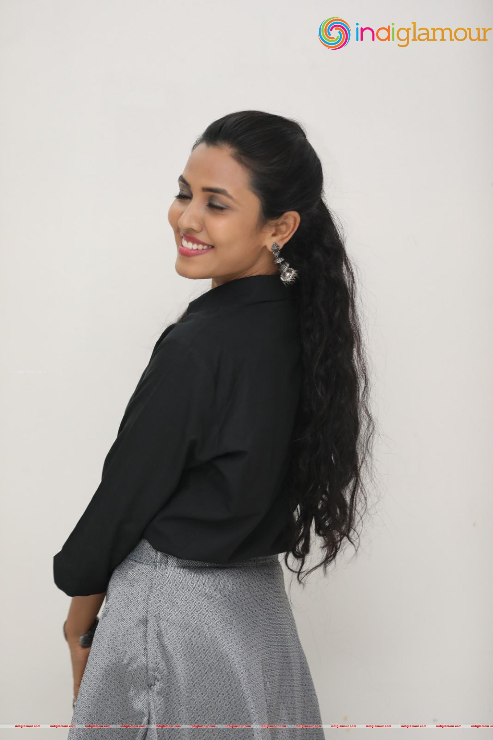 Sunita Sadguruu Actress hd photo