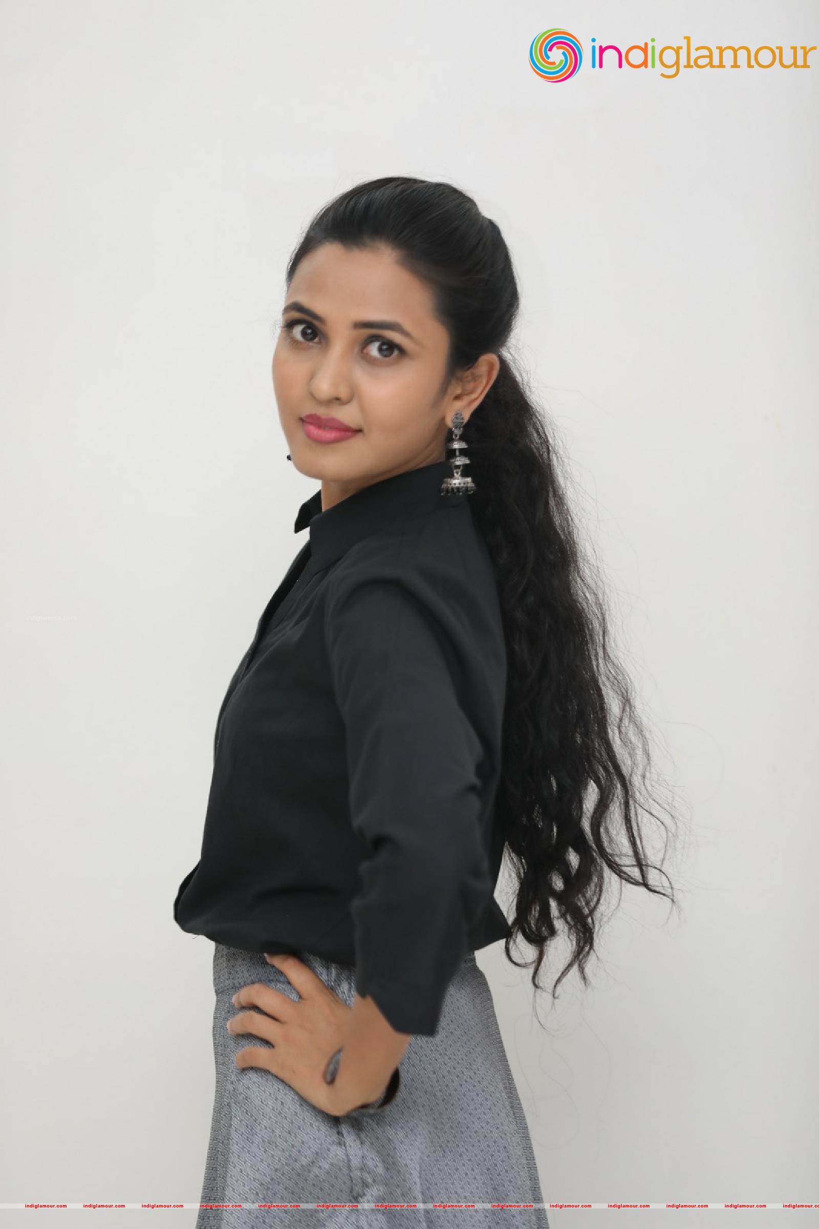 Sunita Sadguruu Actress hd photo
