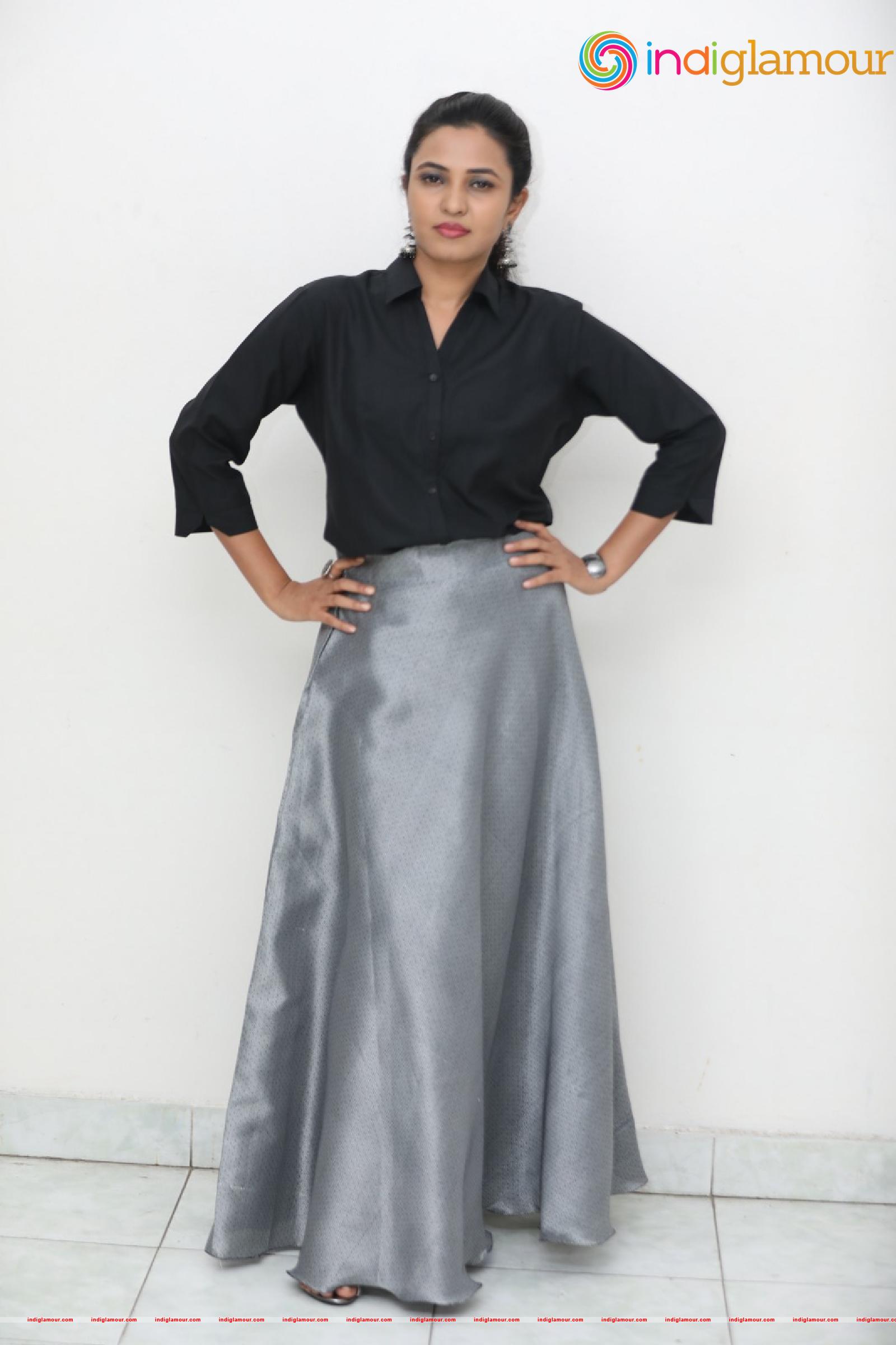Sunita Sadguruu Actress hd photo