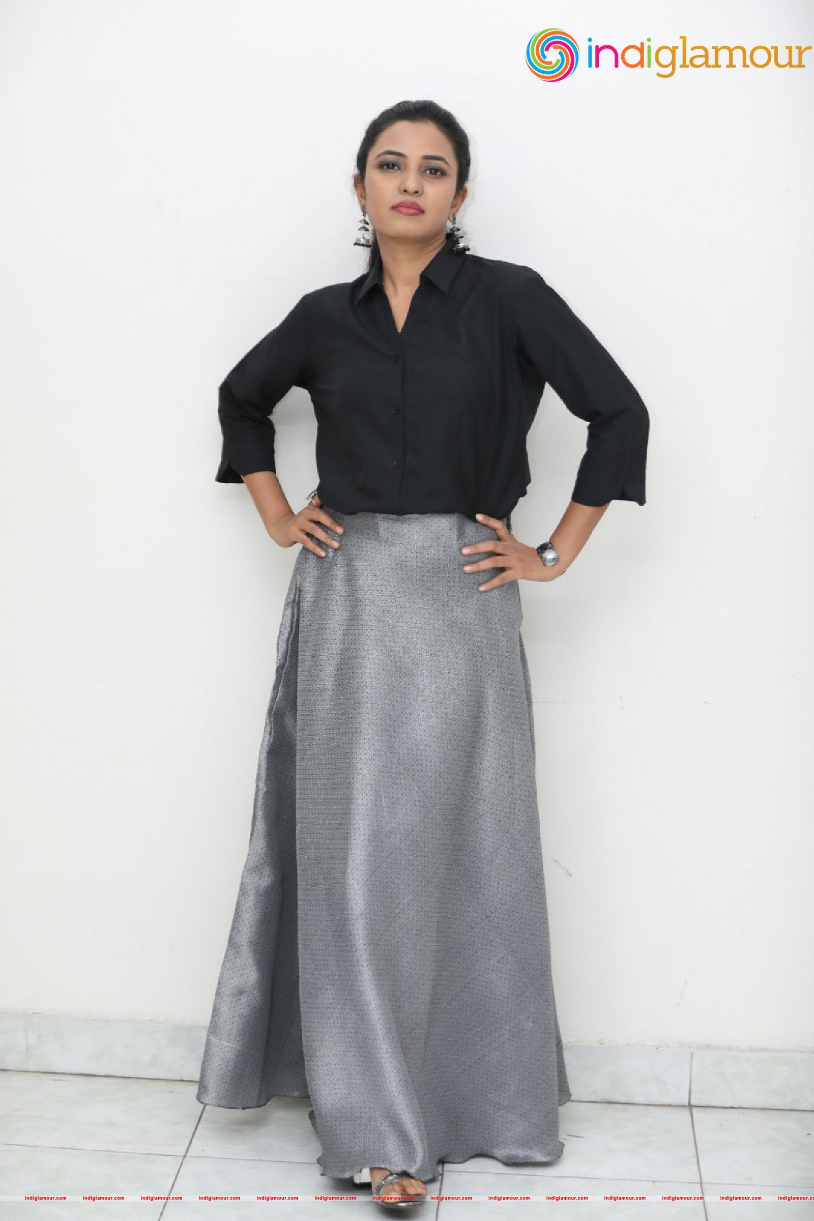 Sunita Sadguruu Actress hd photo