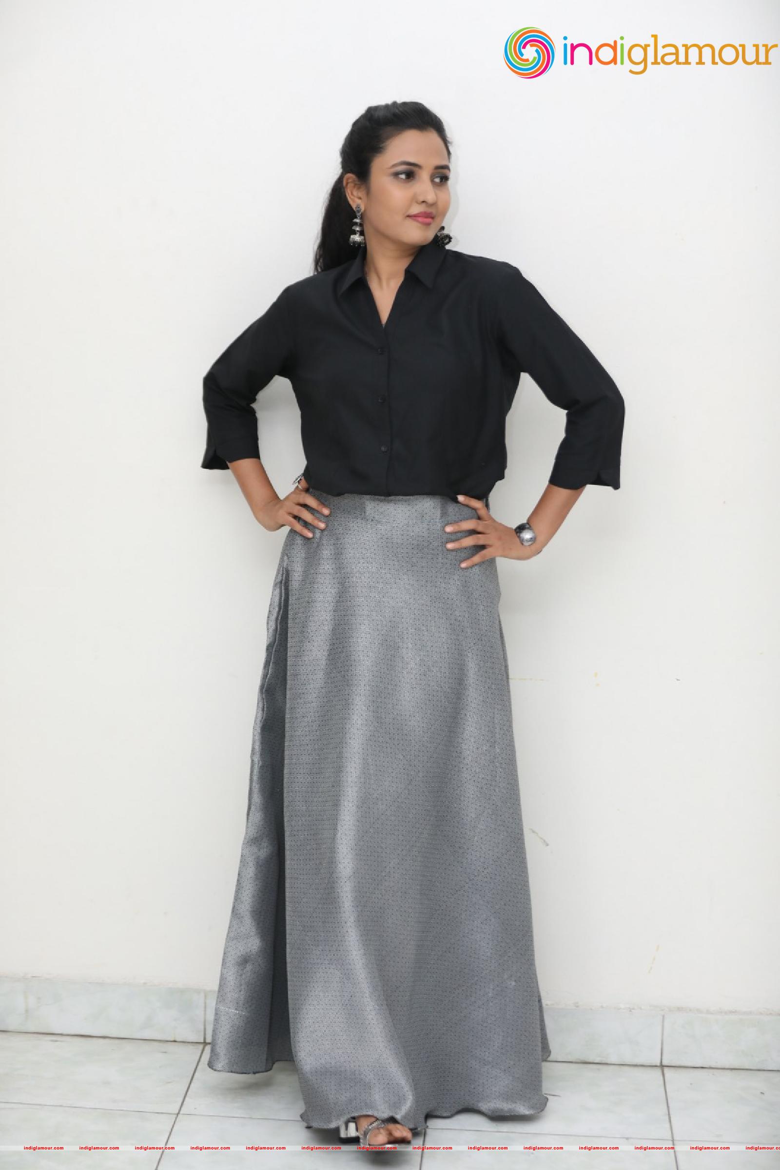 Sunita Sadguruu Actress hd photo